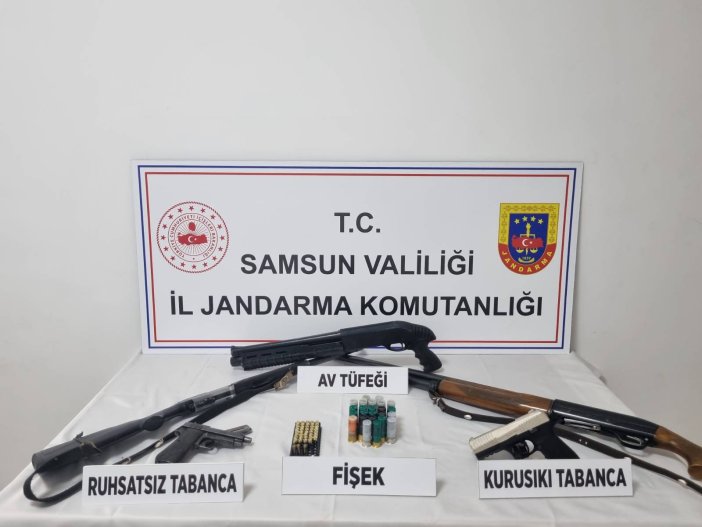 aa-20250824-38913516-38913515-samsunda-kacak-silah-ticareti-yapan-zanli-yakalandi.jpg