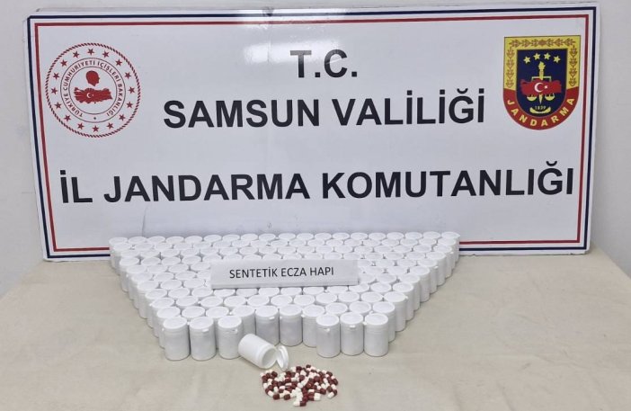 aa-20250828-38947192-38947191-samsunda-9-bin-31-sentetik-ecza-ele-gecirildi.jpg