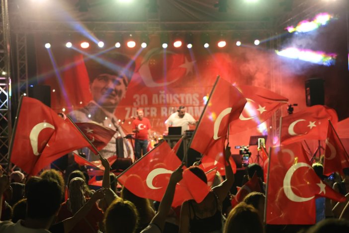 atakumda-30-agustos-coskusu-baska-16.jpeg
