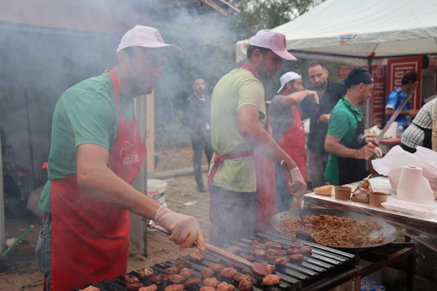 atakum-belediyesi-2-geleneksel-findik-festivaline-yogun-ilgi-13.jpeg