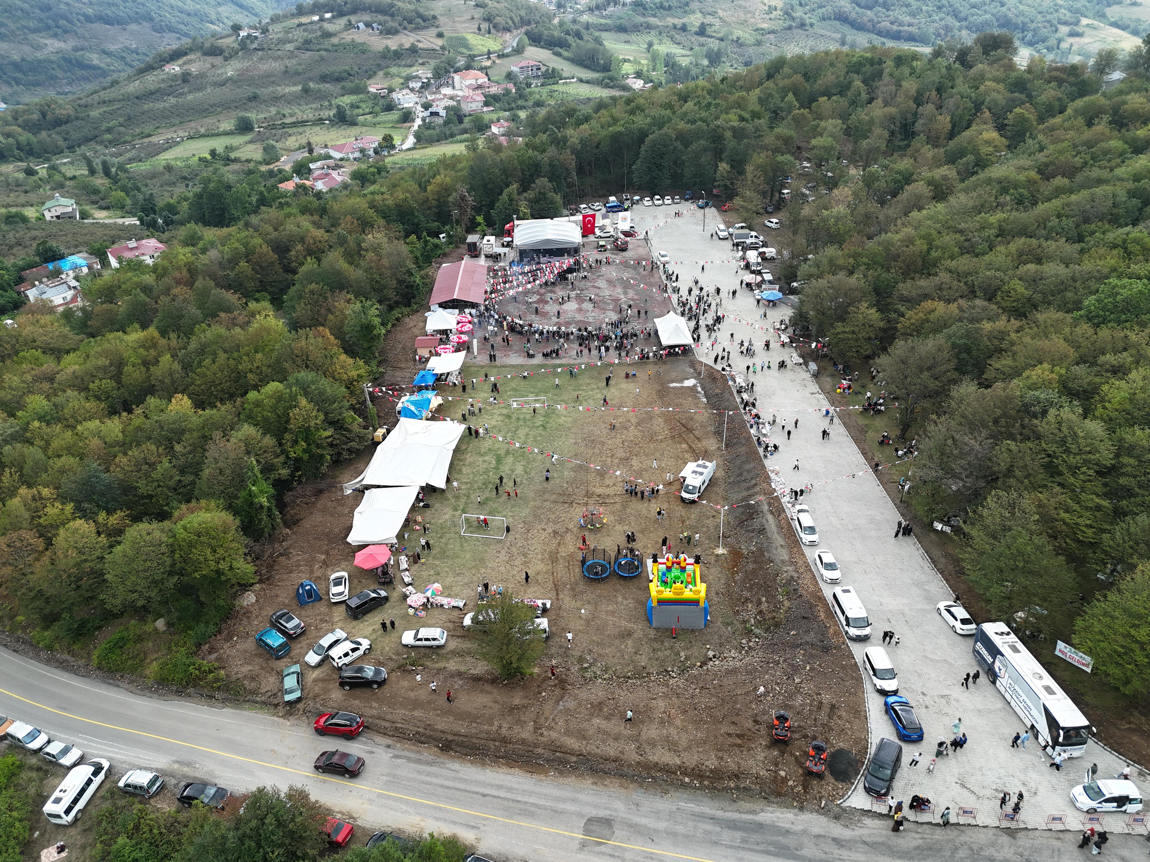 atakum-belediyesi-2-geleneksel-findik-festivaline-yogun-ilgi-24.jpeg