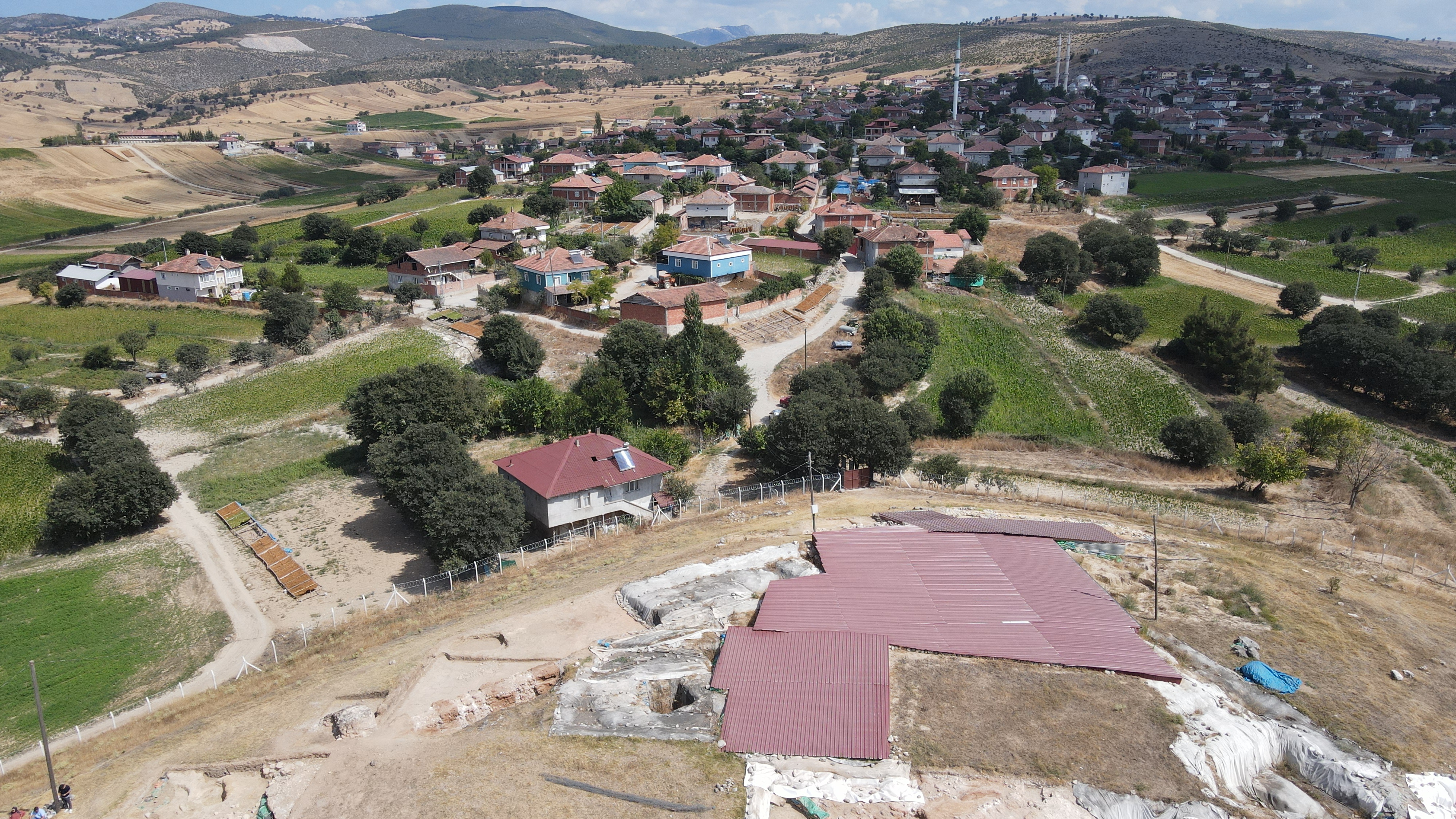 aa-20250919-39163134-39163124-nerikte-3-bin-500-yillik-findik-fosili-bulundu.jpg