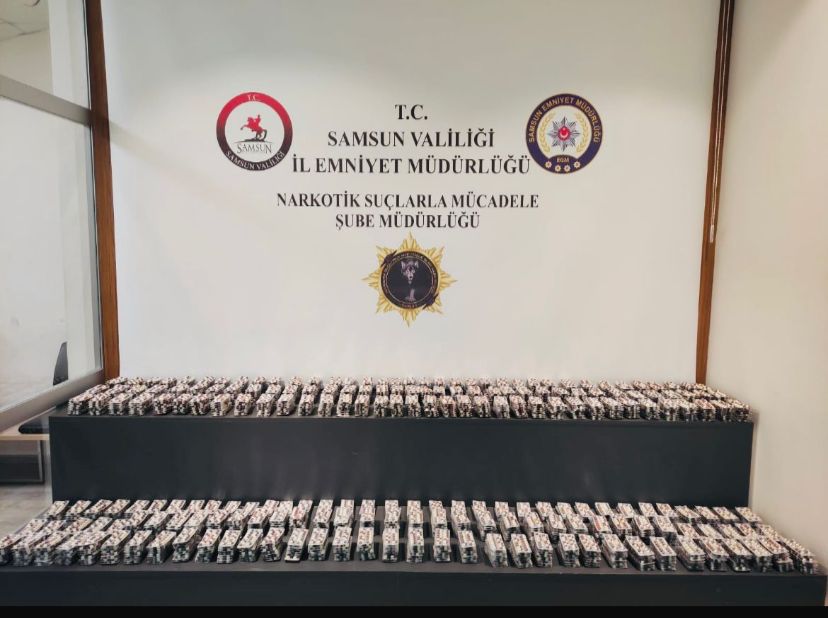 aa-20250930-39264530-39264529-samsunda-bir-depoda-20-bin-96-sentetik-ecza-hapi-ele-gecirildi.jpg