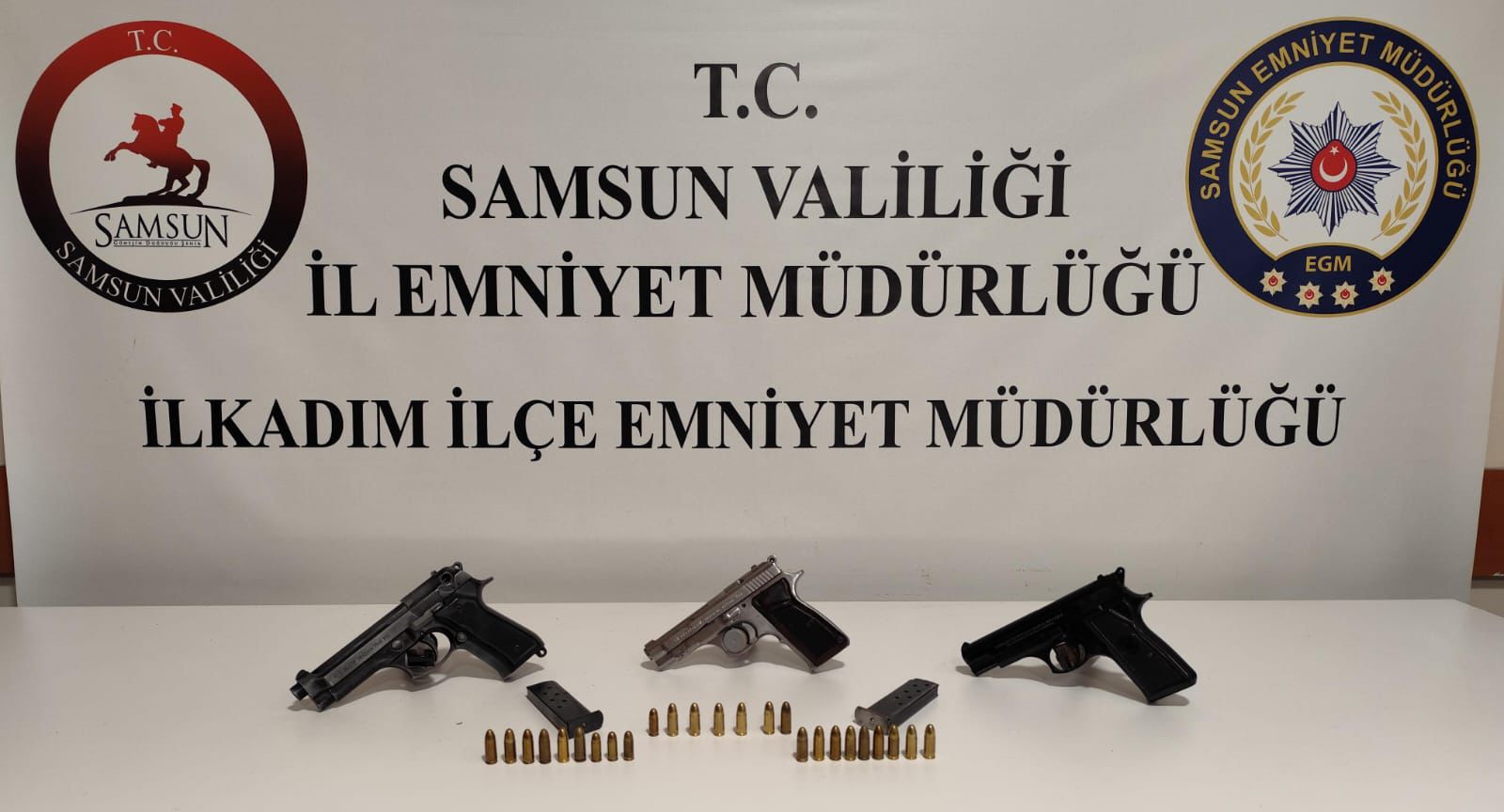 aa-20251001-39278211-39278210-samsunda-ruhsatsiz-silah-operasyonunda-3-zanli-yakalandi.jpg