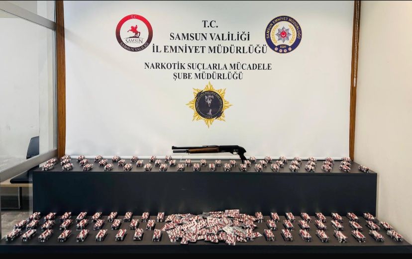 aa-20251003-39298487-39298486-samsunda-9-bin-72-sentetik-ecza-hapi-ele-gecirildi.jpg