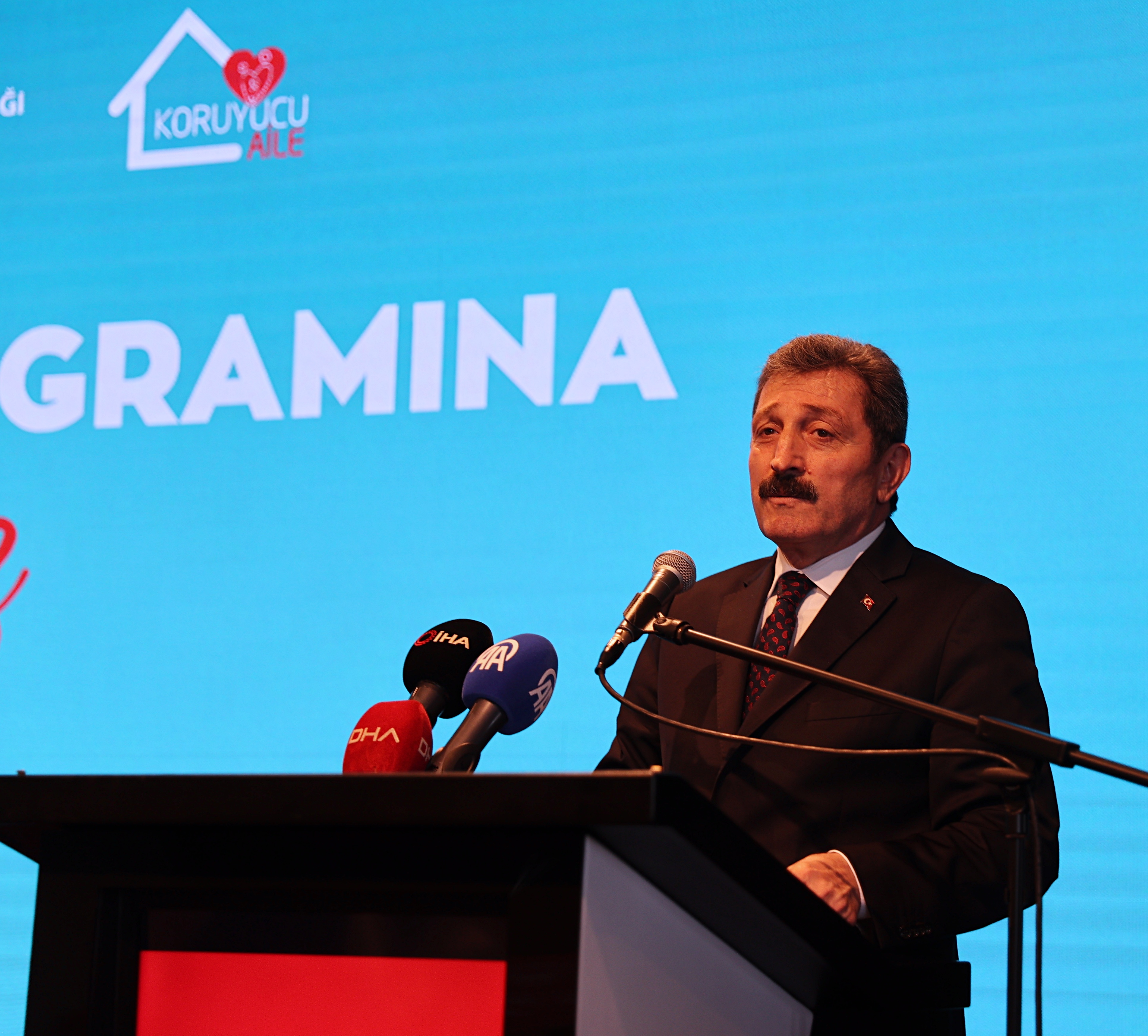 aa-20251008-39349624-39349621-samsunda-gonul-elcileri-ile-koruyucu-aile-farkindalik-toplantisi-duzenlendi.jpg