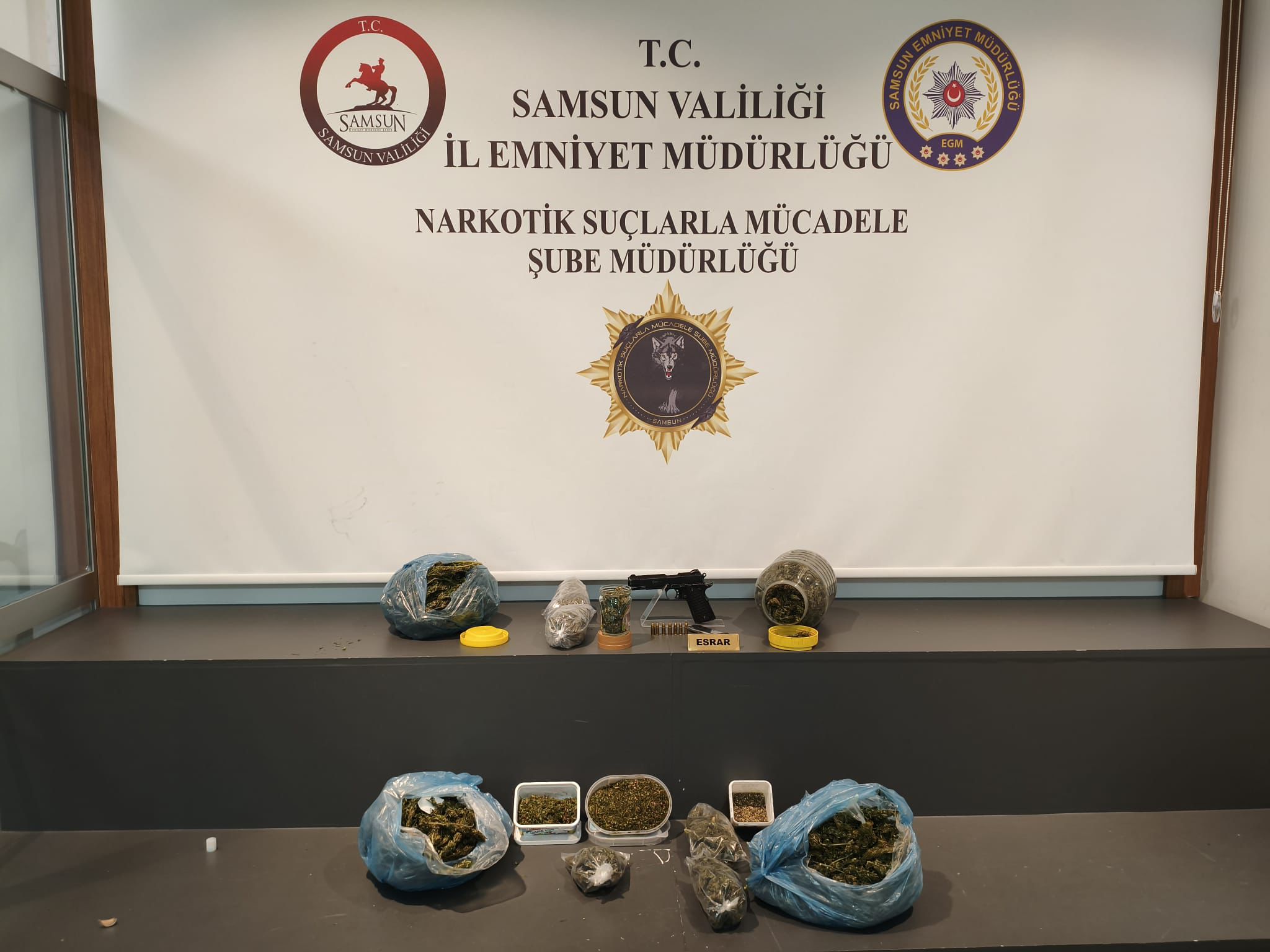 aa-20251018-39448712-39448710-samsunda-uyusturucu-operasyonunda-2-supheli-yakalandi.jpg