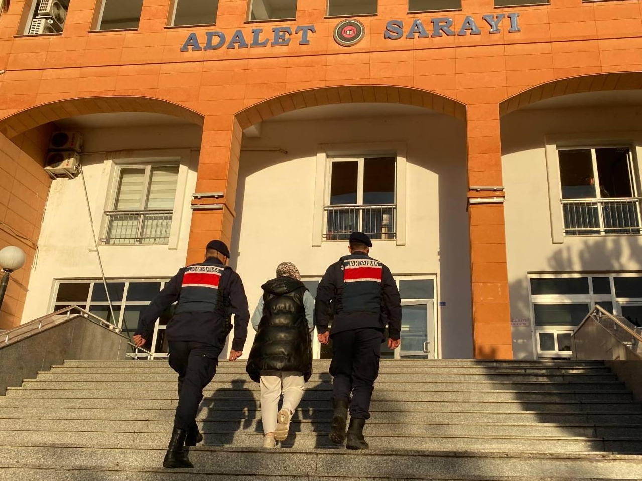 aa-20251021-39477118-39477117-samsunda-bir-feto-uyesi-yakalandi.jpg