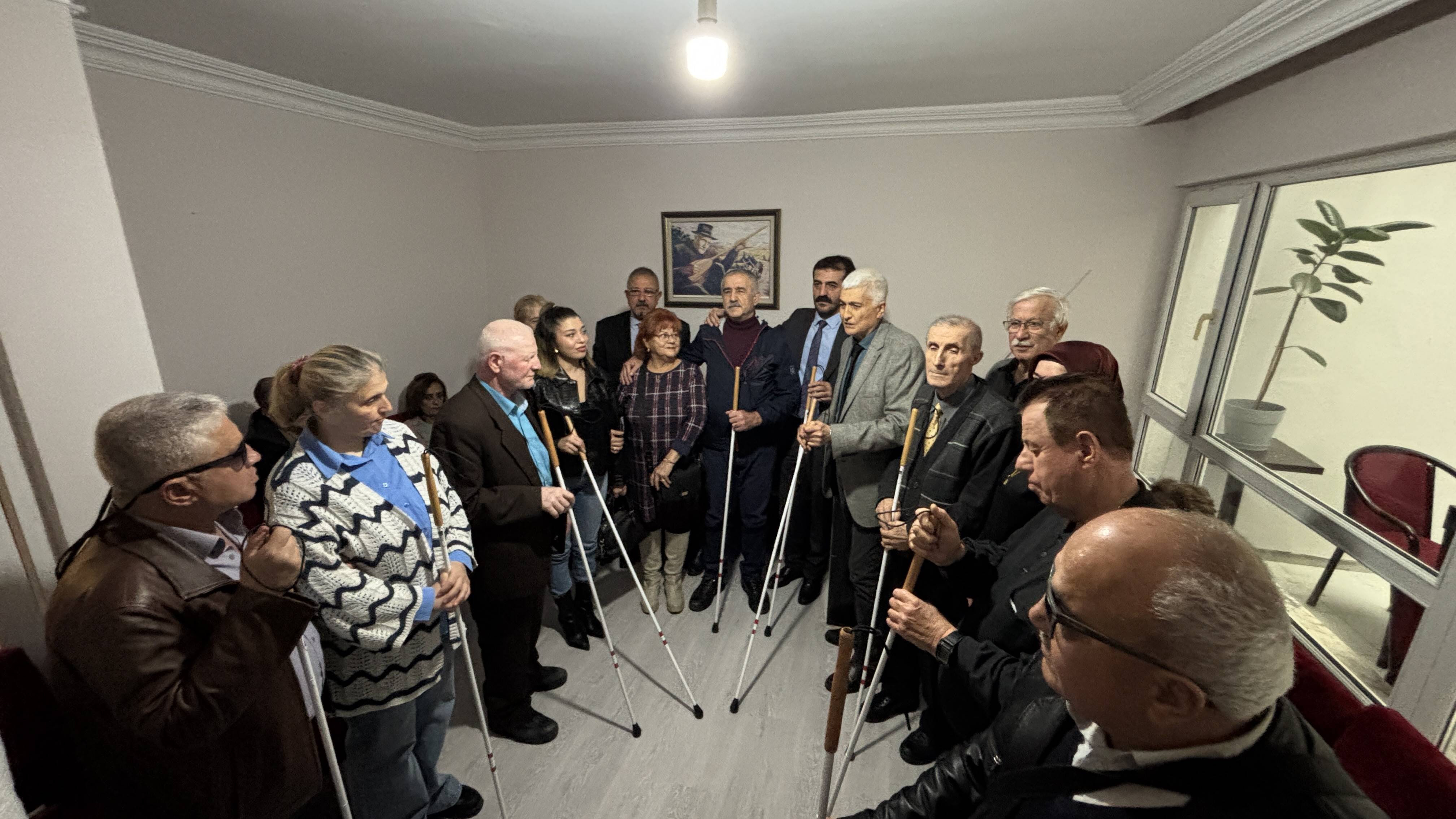 aa-20251022-39487803-39487799-samsunda-15-gorme-engelliye-beyaz-baston-verildi.jpg