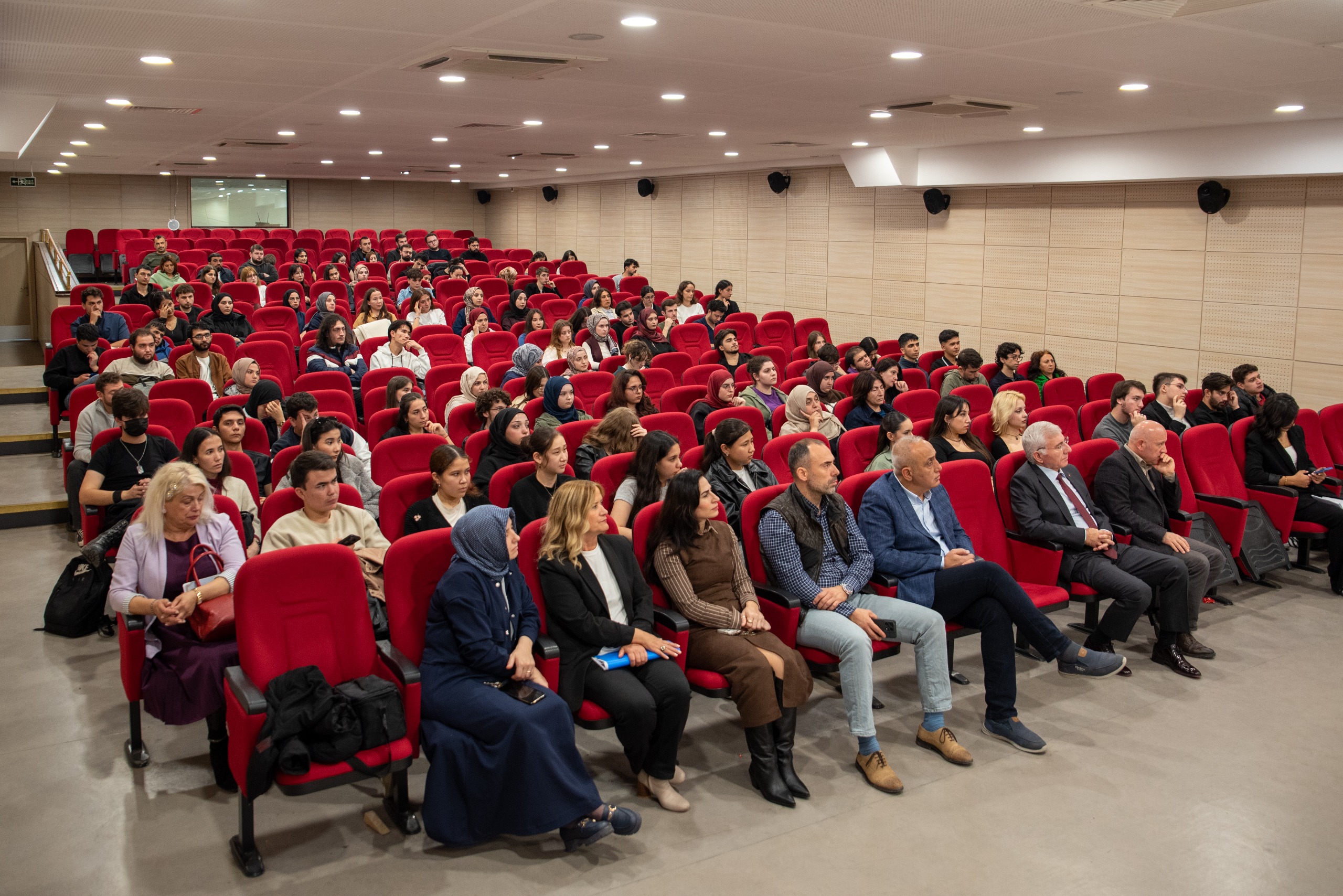 aa-20251027-39535441-39535440-samsunda-imparatorluktan-cumhuriyete-egitim-konferansi-gerceklestirildi.jpg
