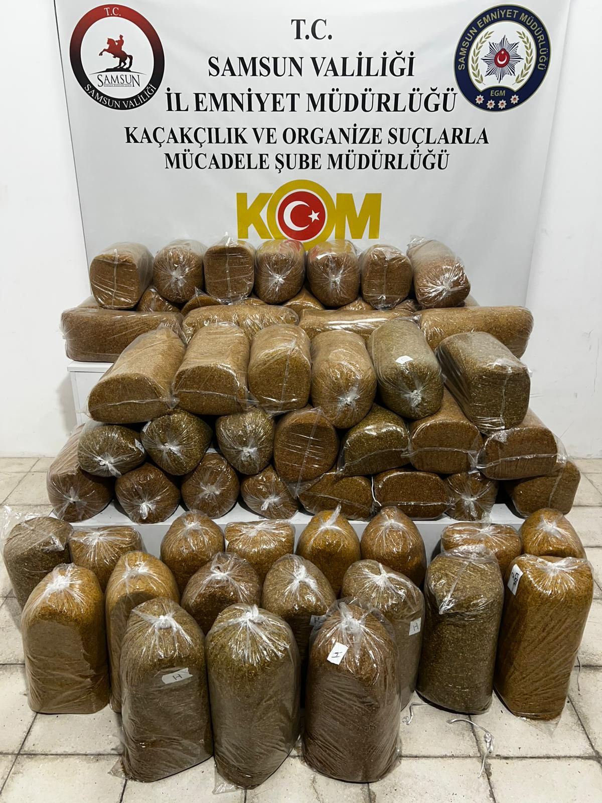 aa-20251126-39813539-39813538-samsunda-290-kilogram-kacak-tutun-ele-gecirildi.jpg