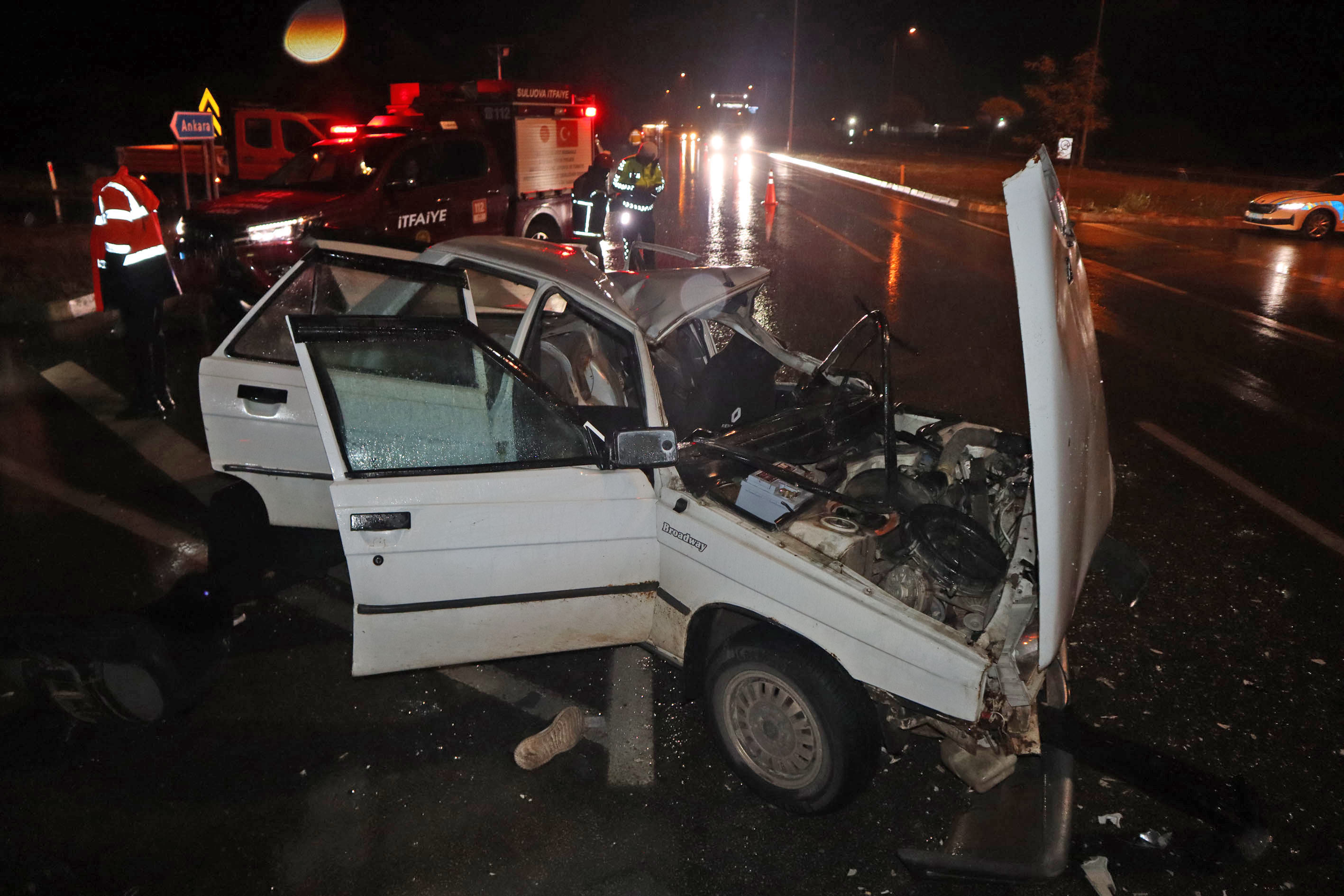 aa-20251210-39948435-39948433-samsunda-tir-ile-otomobilin-carpismasi-sonucu-4-kisi-yaralandi.jpg