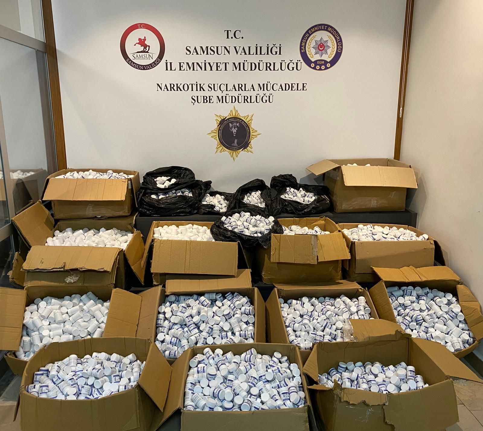 aa-20251212-39960475-39960474-samsunda-350-bin-uyusturucu-hap-ele-gecirildi.jpg