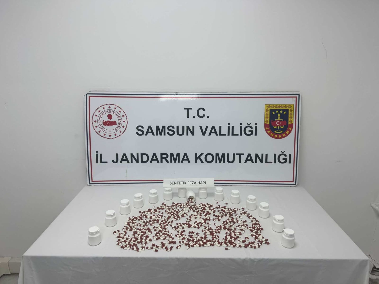 aa-20251214-39977350-39977349-samsunda-uyusturucu-operasyonunda-yakalanan-zanli-tutuklandi.jpg