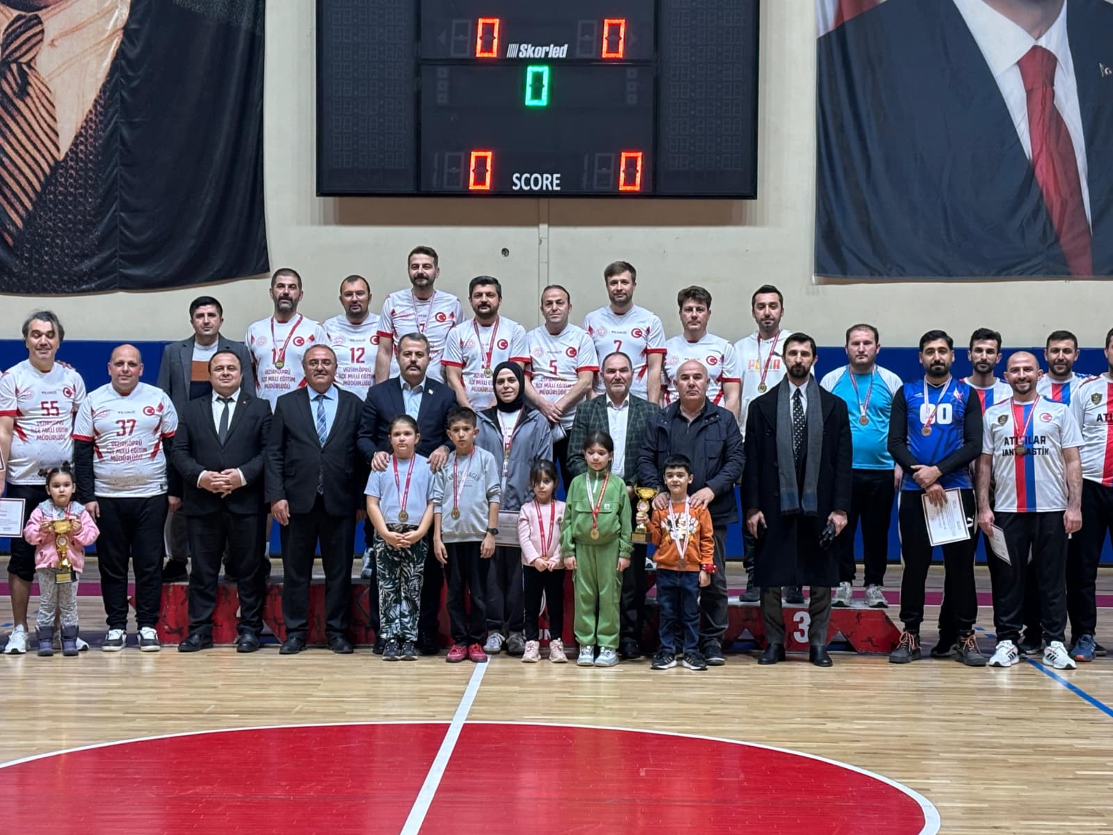 aa-20251217-40004869-40004868-vezirkoprude-ogretmenler-gunu-turnuvalari-tamamlandi.jpg