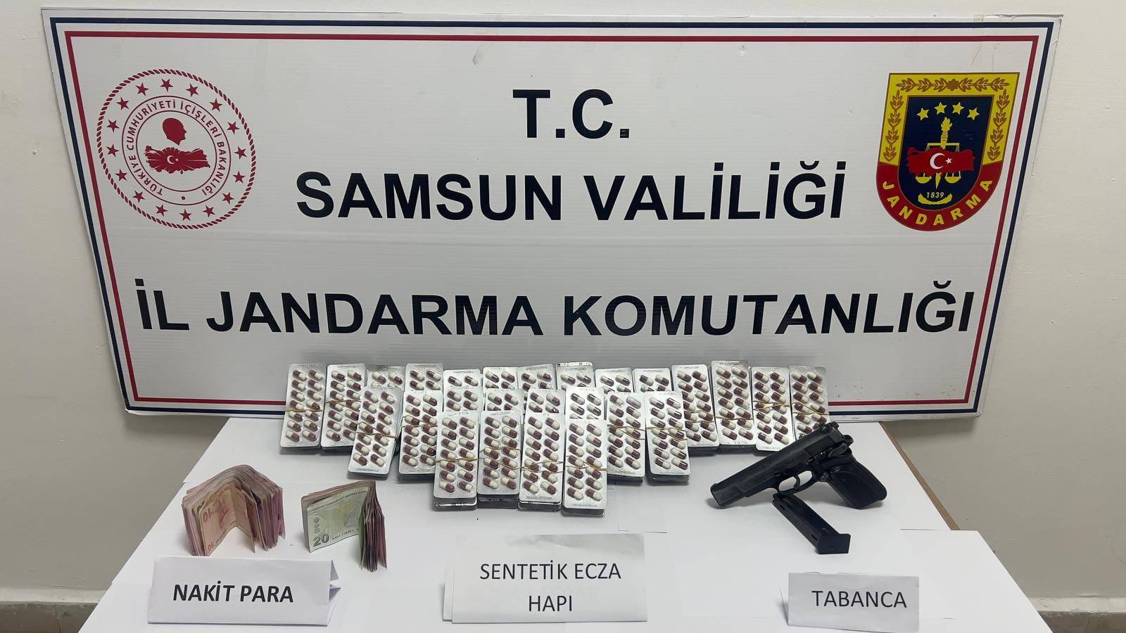 aa-20260218-40595462-40595461-samsunda-uyusturucu-operasyonlarinda-8-zanli-yakalandi.jpg