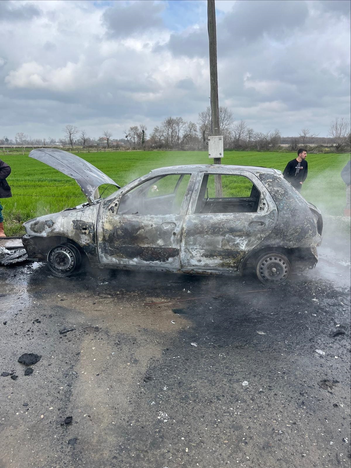 aa-20260321-40893963-40893962-samsunda-seyir-halindeyken-yanan-otomobil-kullanilamaz-hale-geldi.jpg