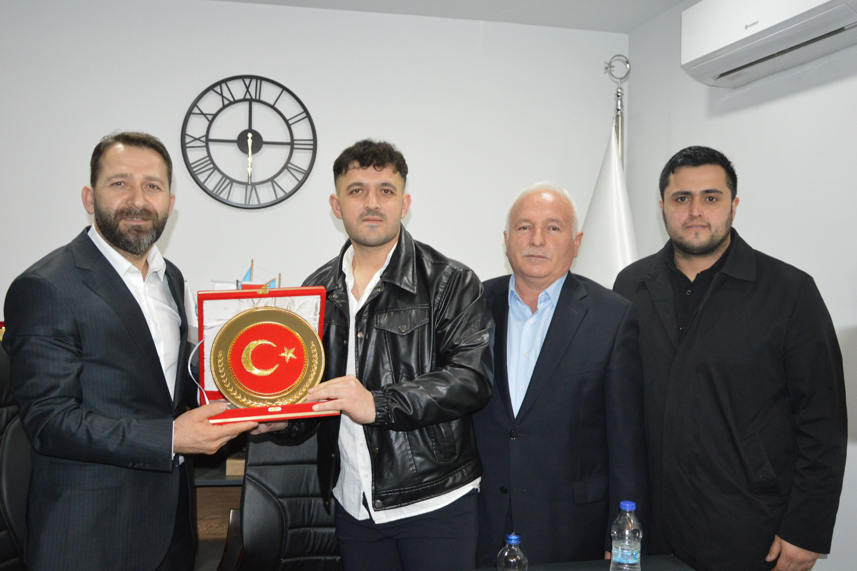 aa-20260322-40898305-40898303-asfed-genel-baskani-yilmaz-havzada-genclerle-bulustu.jpg