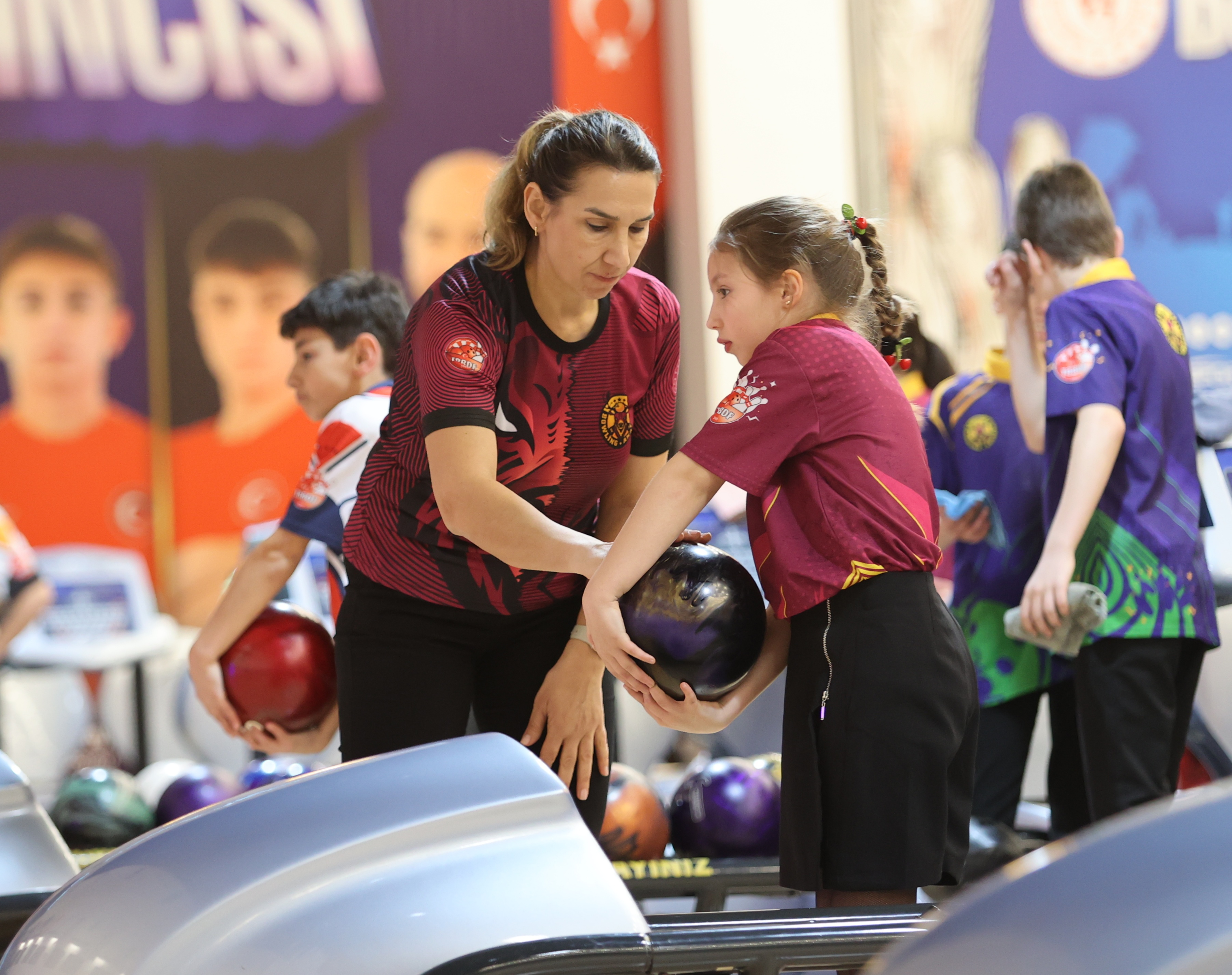 aa-20260504-41284321-41284308-bowling-akademide-cocuklar-milli-takim-altyapisina-kazandiriliyor.jpg