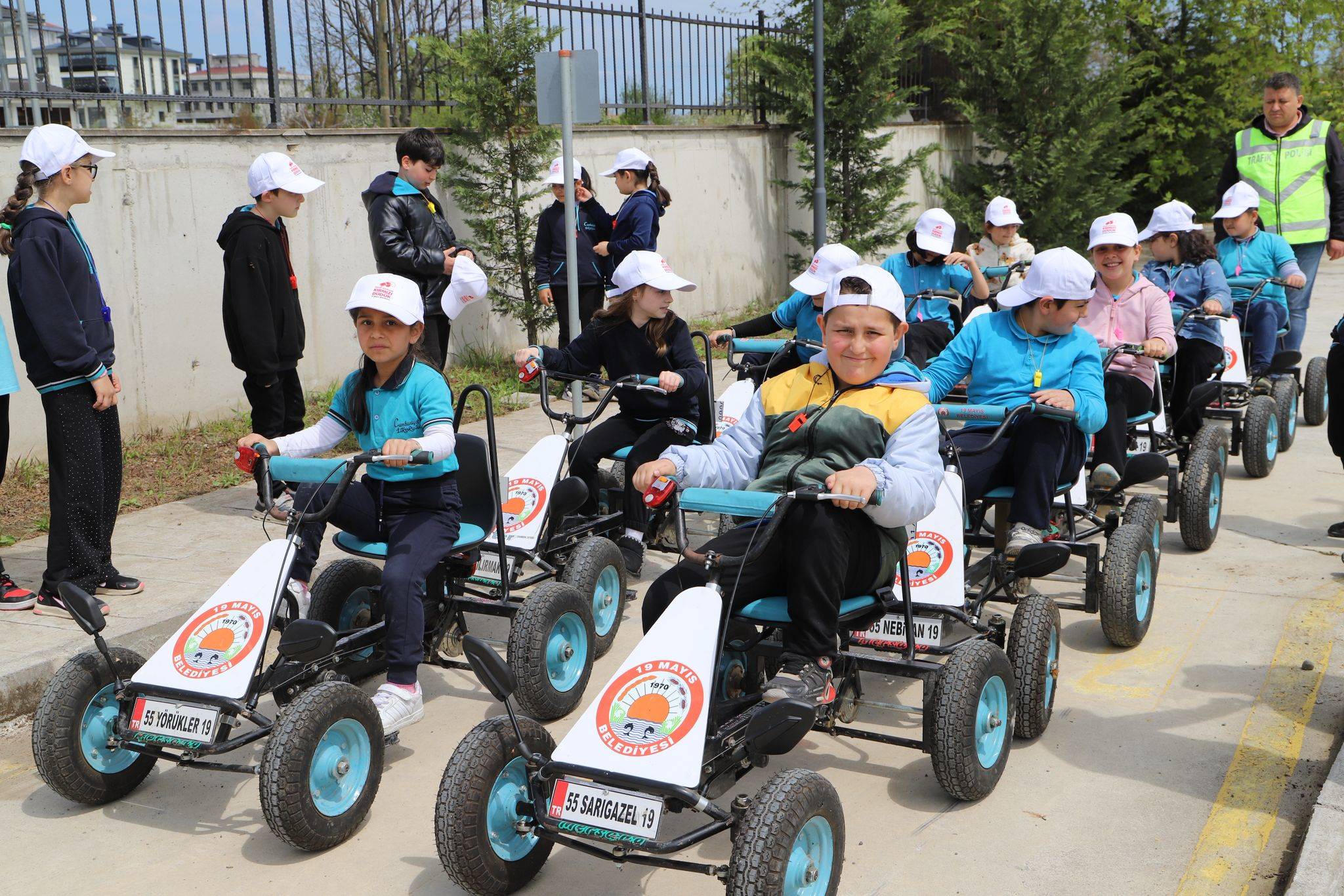 kirmizi-duduk-etkinliginde-protokol-ya-1296223-385613.jpg