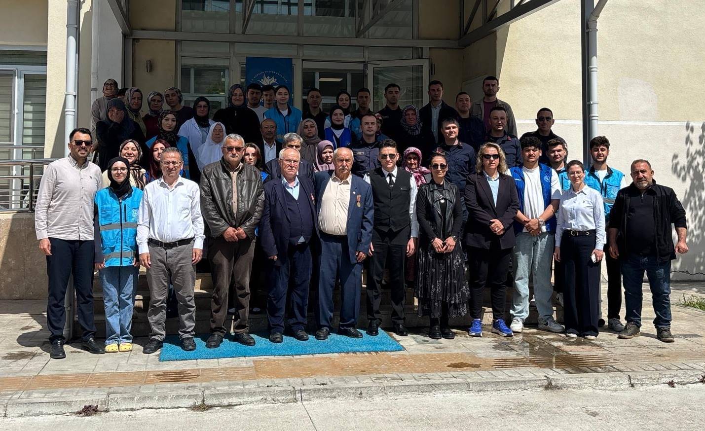 aa-20260512-41356809-41356807-alacamda-sehit-yakinlari-ile-kahvalti-programi-gerceklestirildi.jpg