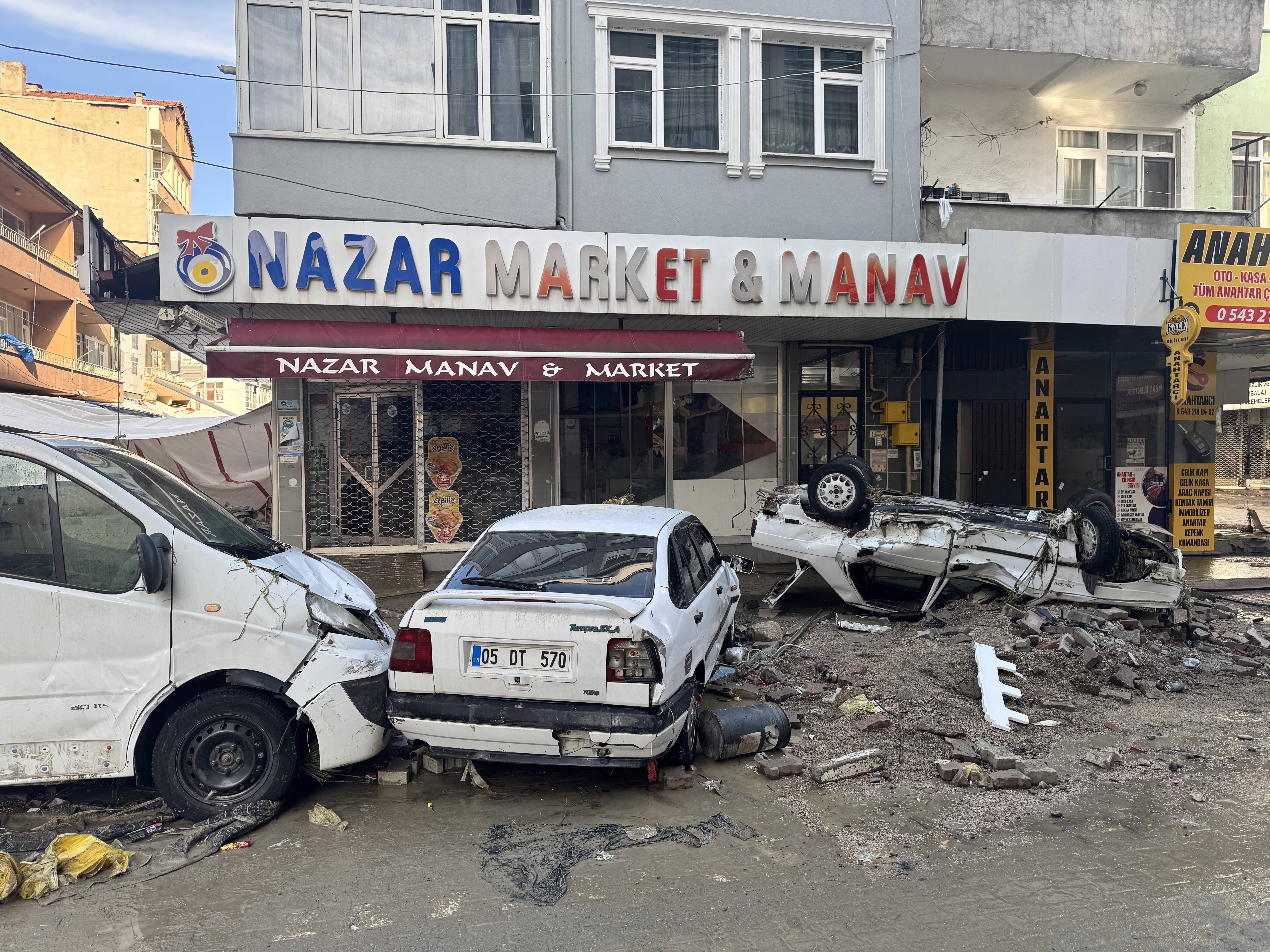 aa-20260513-41364024-41364012-samsunun-havza-ilcesinde-selin-ardindan-temizlik-calismalari-devam-ediyor.jpg