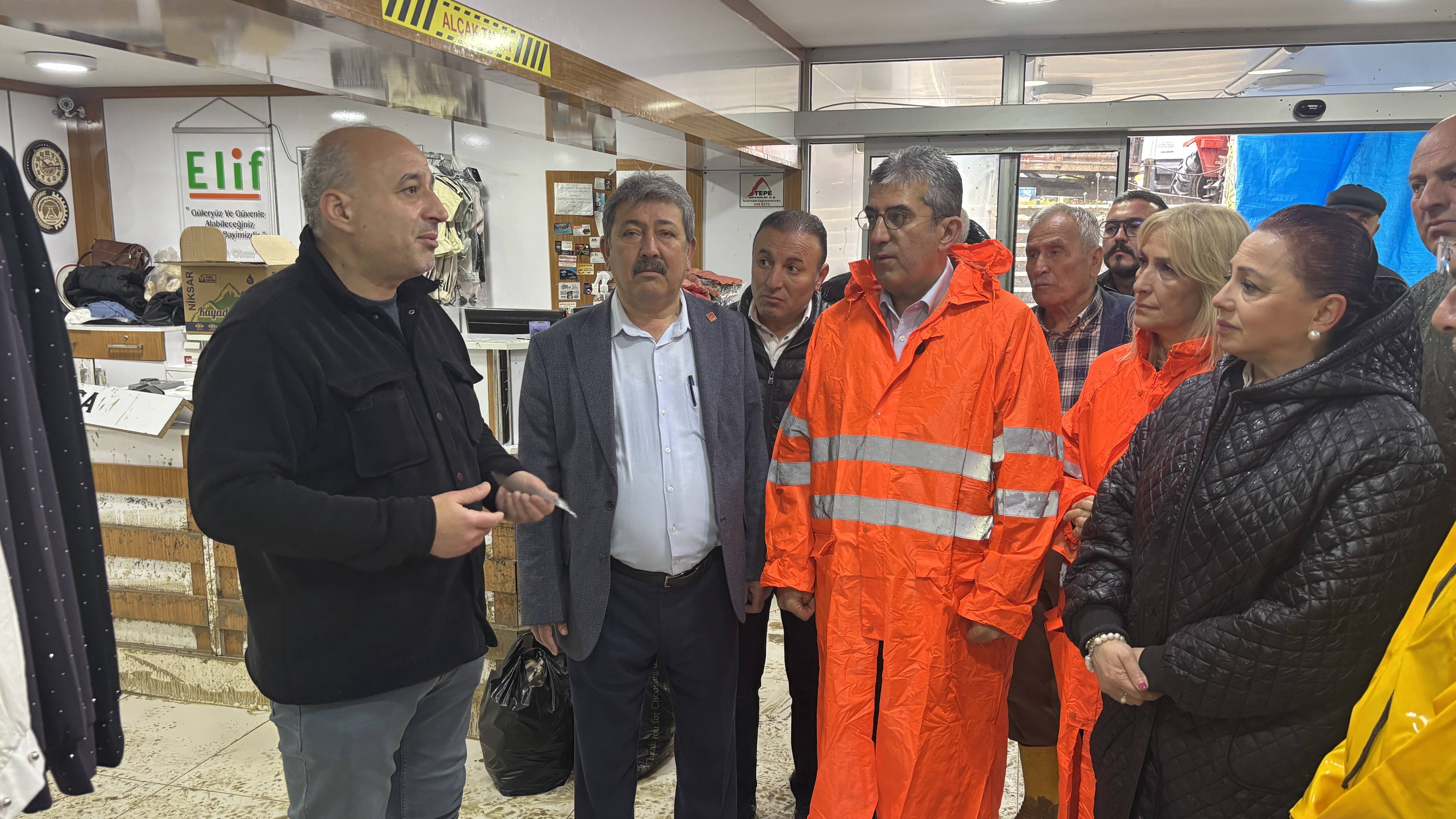 aa-20260515-41388450-41388449-chp-grup-baskanvekili-gunaydin-samsunun-havza-ilcesinde-sel-bolgesinde-incelemelerde-bulundu.jpg
