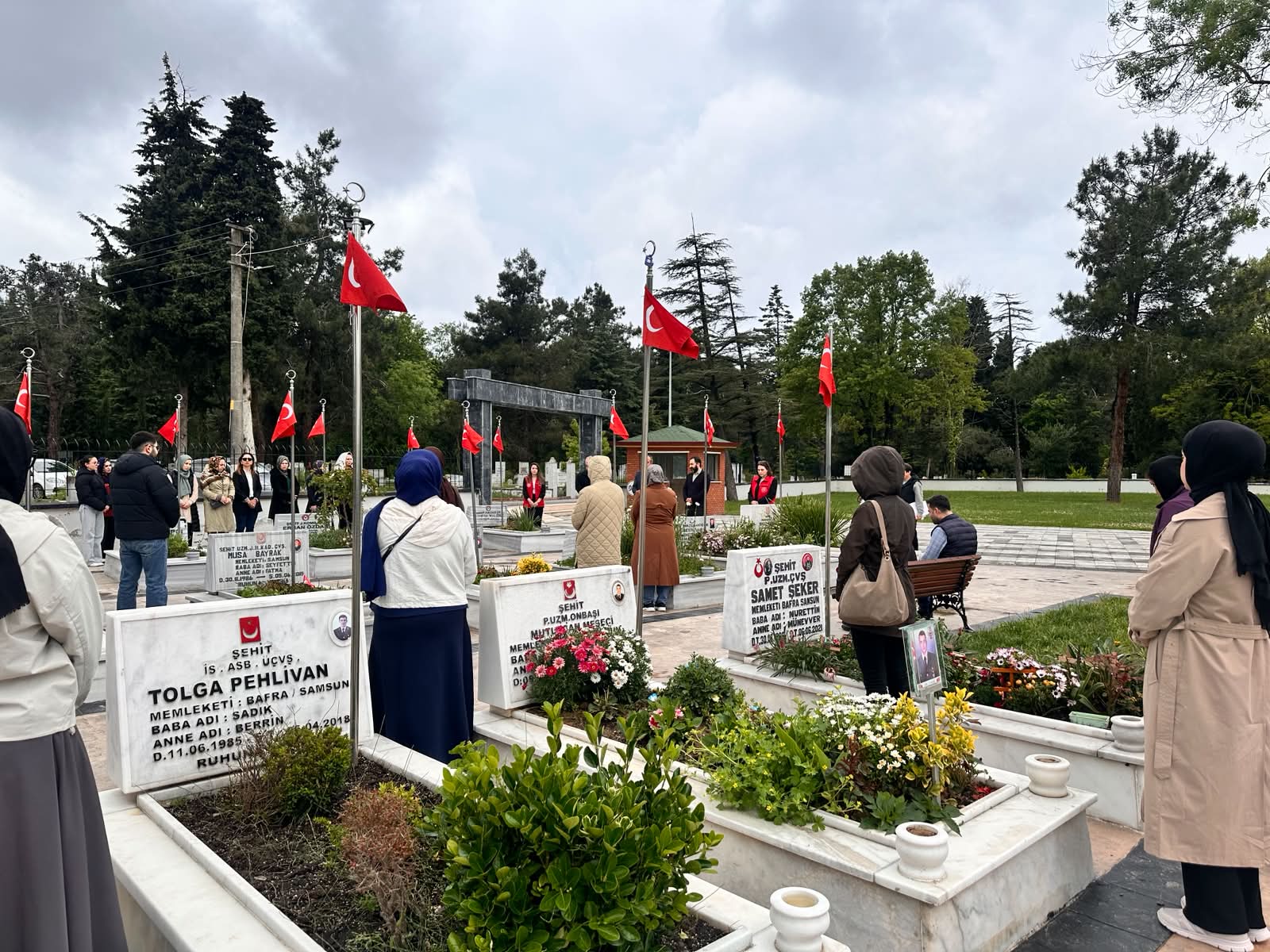 aa-20260516-41398289-41398287-bafrada-genclik-haftasi-kapsaminda-toren-ve-sehitlik-ziyareti-yapildi.jpg