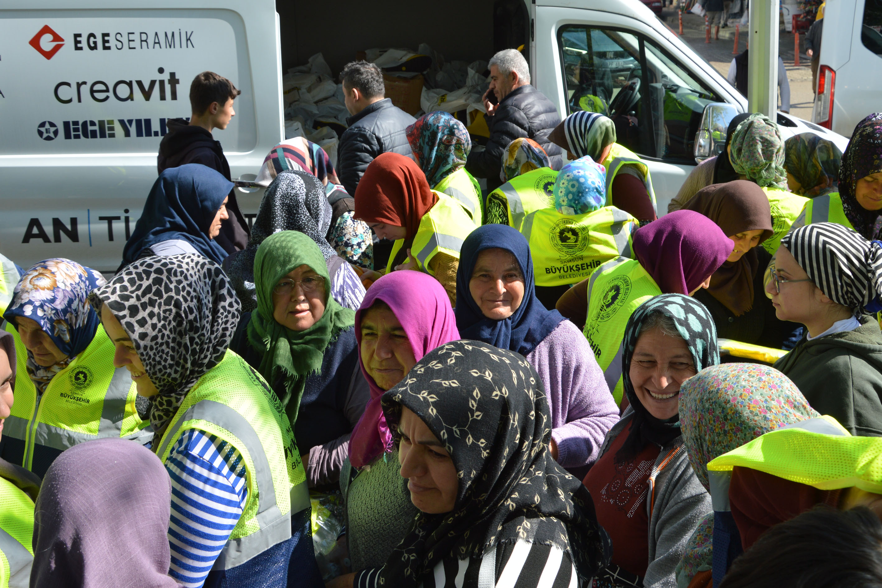 aa-20260517-41408229-41408226-havzada-selin-izlerini-silmeye-kadin-isciler-destek-oluyor.jpg