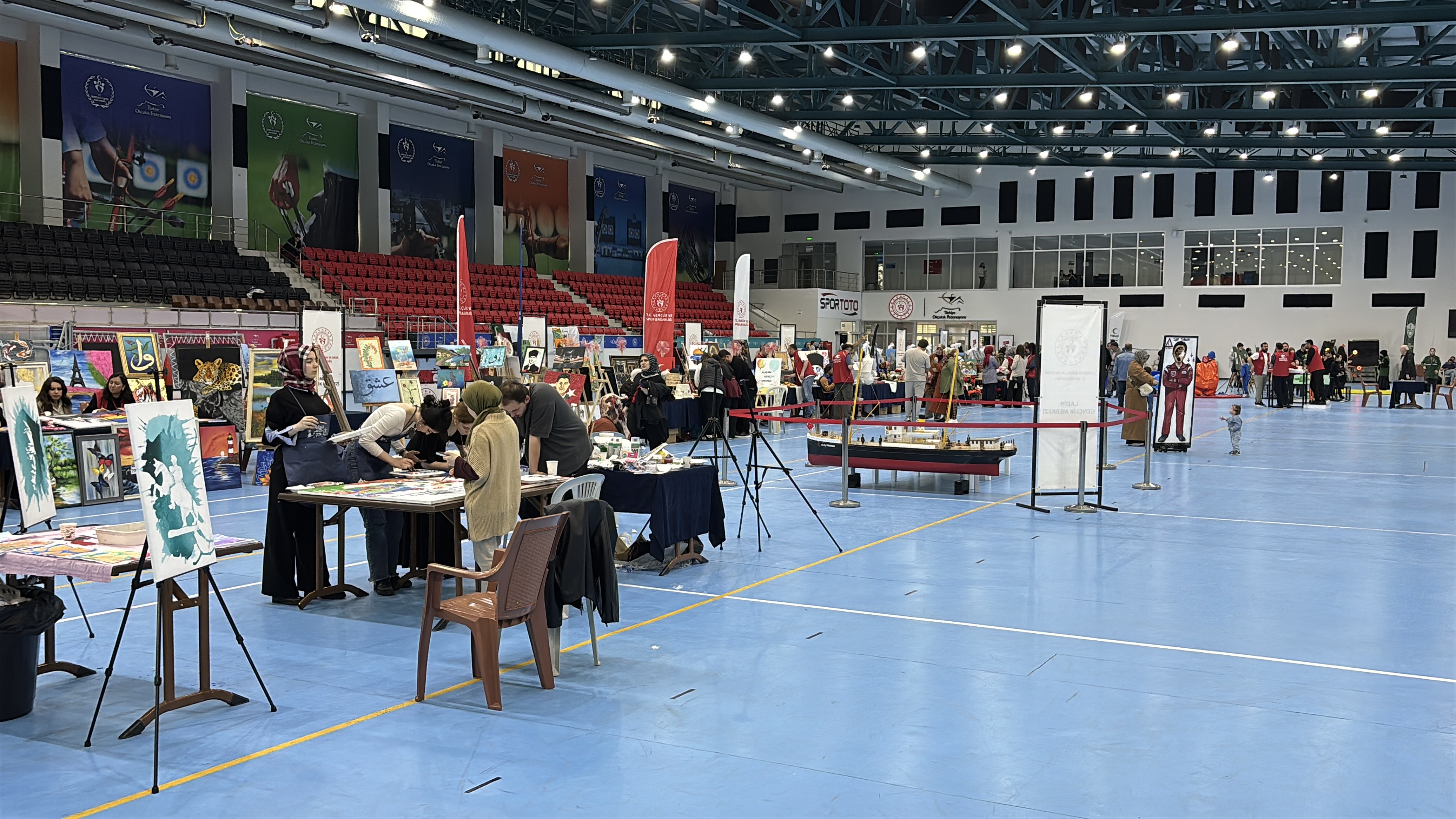 aa-20260518-41422763-41422759-samsunda-genclik-haftasi-kapsaminda-genclik-merkezleri-ve-ogrenci-yurtlari-el-sanatlari-sergisi-duzenlendi.jpg