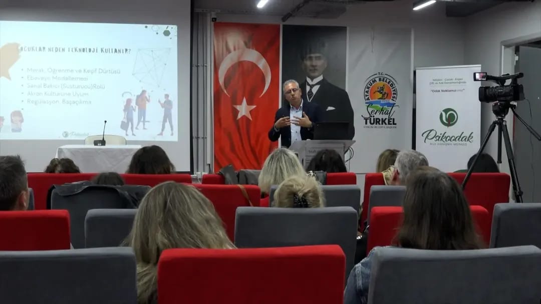 degisen-dunyada-aile-olmak-5.jpeg