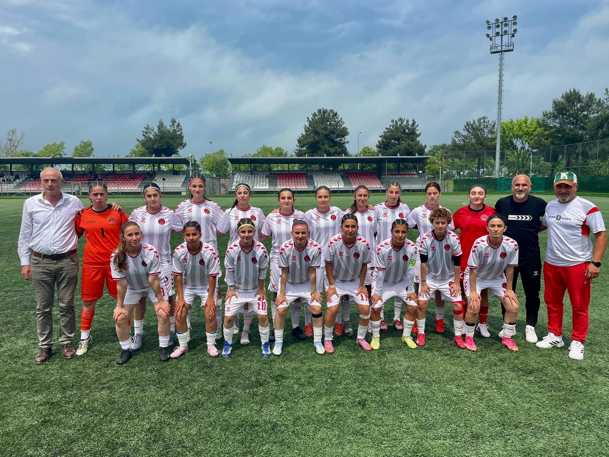 aa-20260606-41596610-41596605-samsunlu-ogrenciler-liselerarasi-futbol-sampiyonasinda-ikinci-oldu.jpg