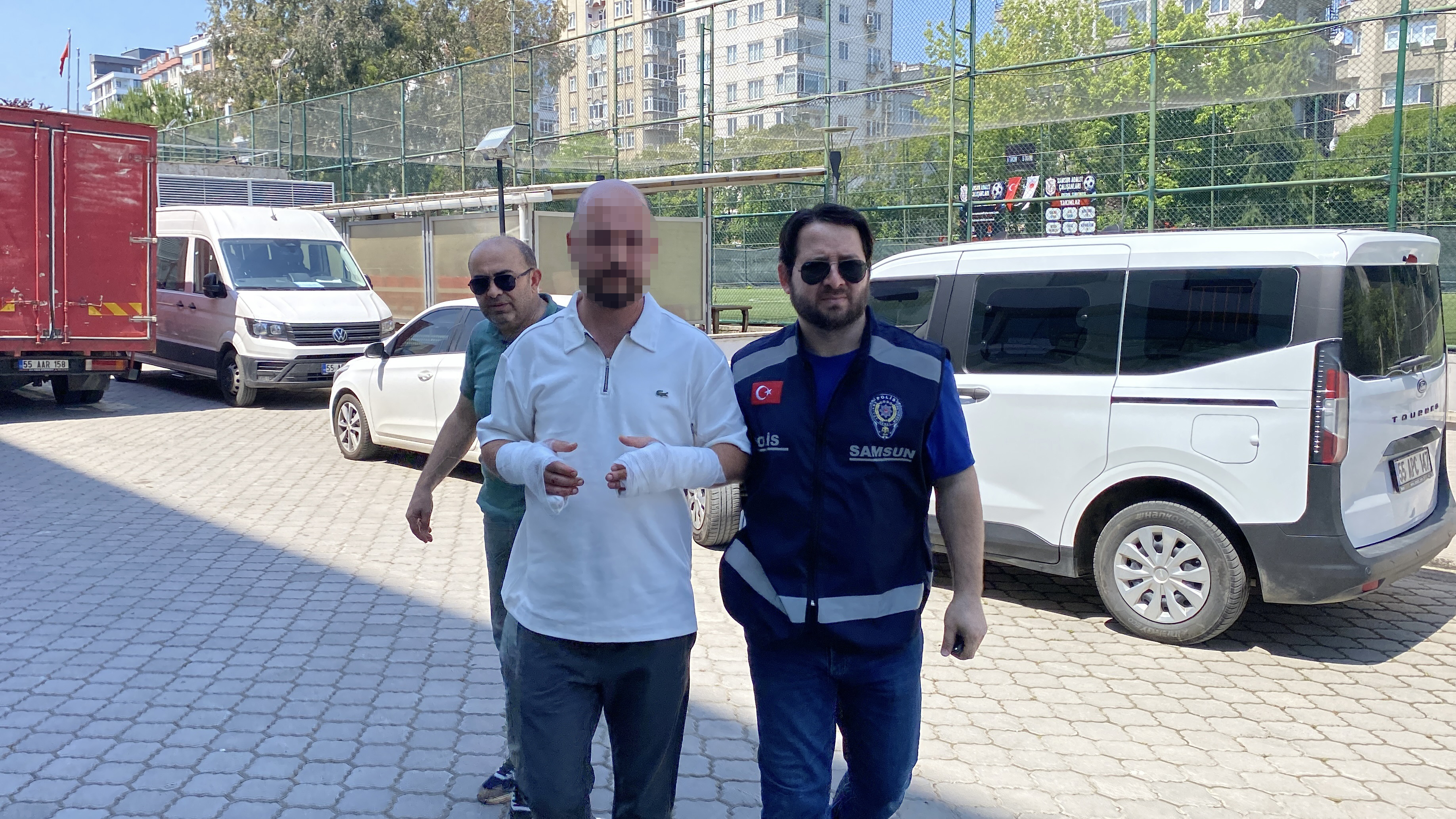 eski-esini-darbedip-is-yerine-zarar-ver-1358950-403482.jpg