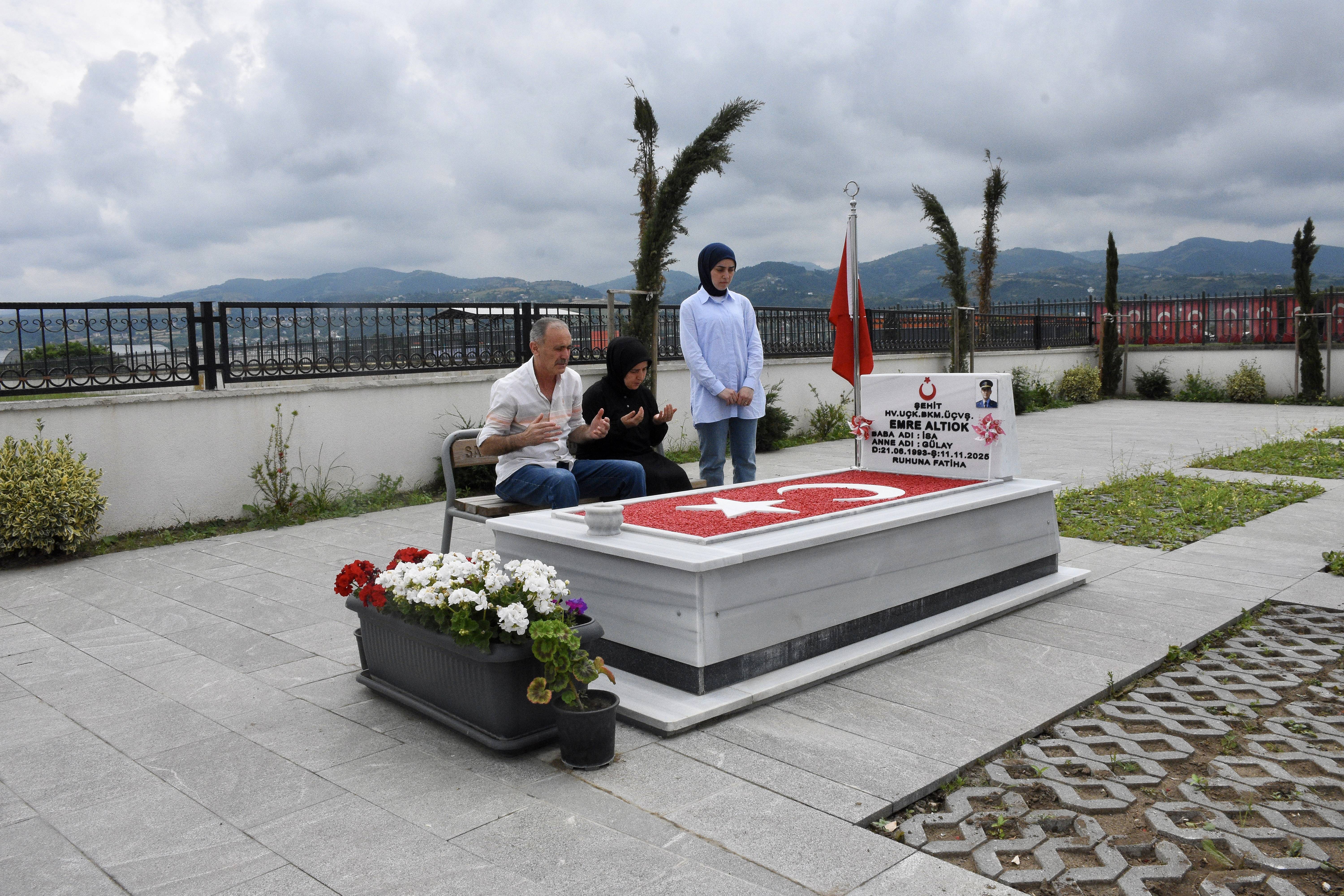 aa-20260614-41668720-41668719-sehit-oglunun-hatirasini-evinde-yasatiyor.jpg