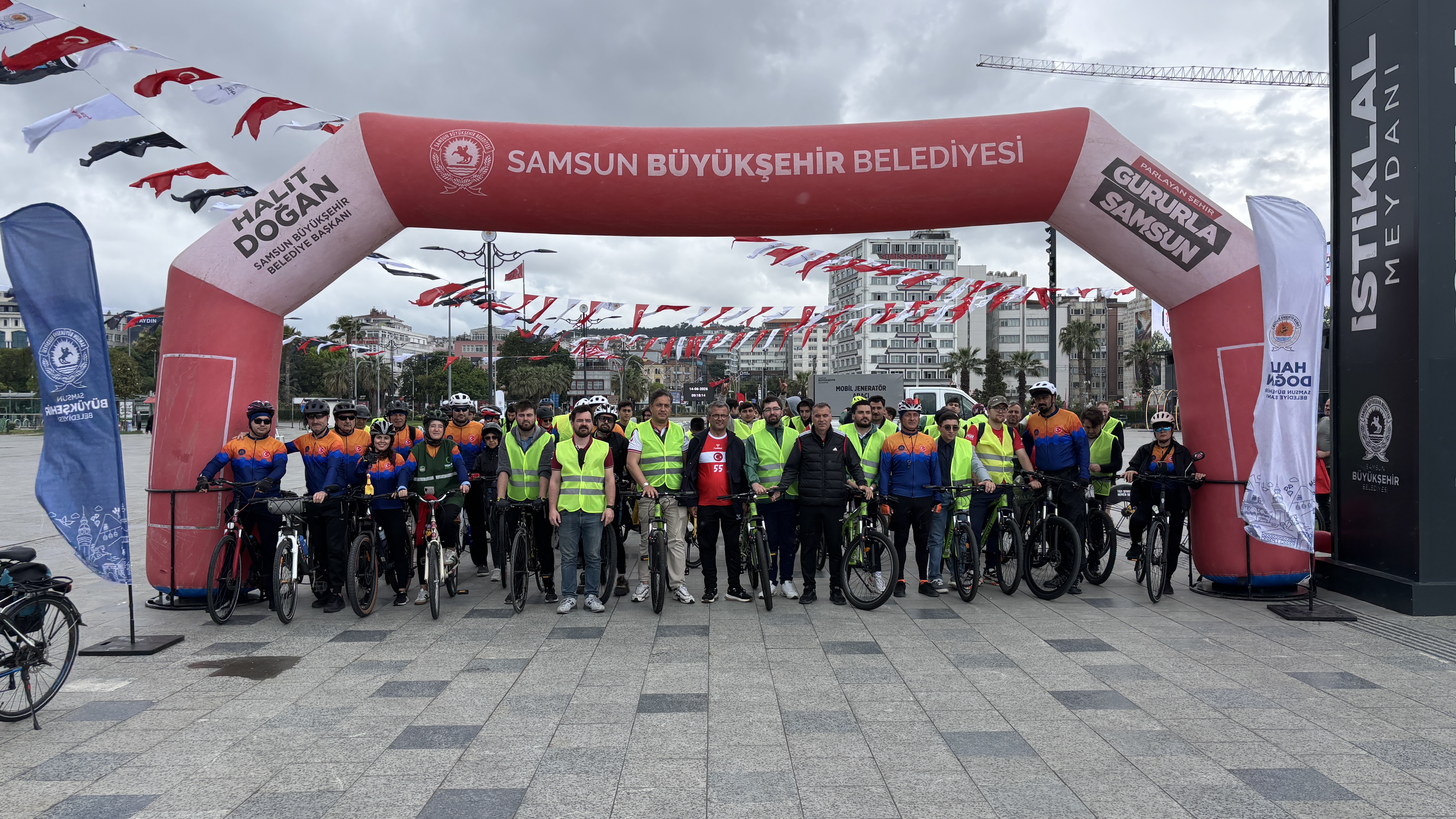 aa-20260614-41671100-41671098-samsunda-13-geleneksel-yesilay-bisiklet-turu-duzenlendi.jpg