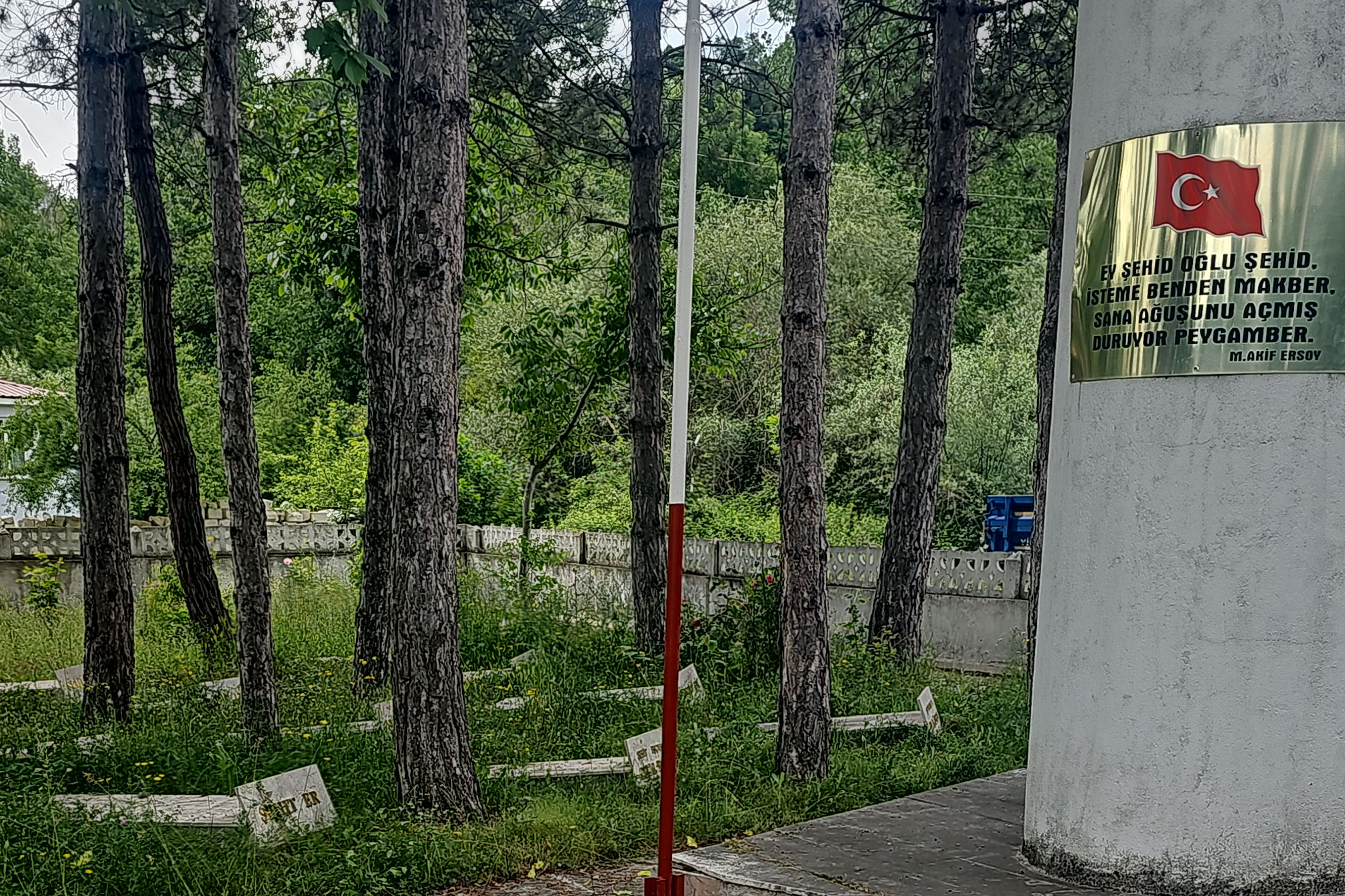 aa-20260615-41679336-41679334-koprubasi-sehitliginde-temizlik-calismasi-yapildi.jpg