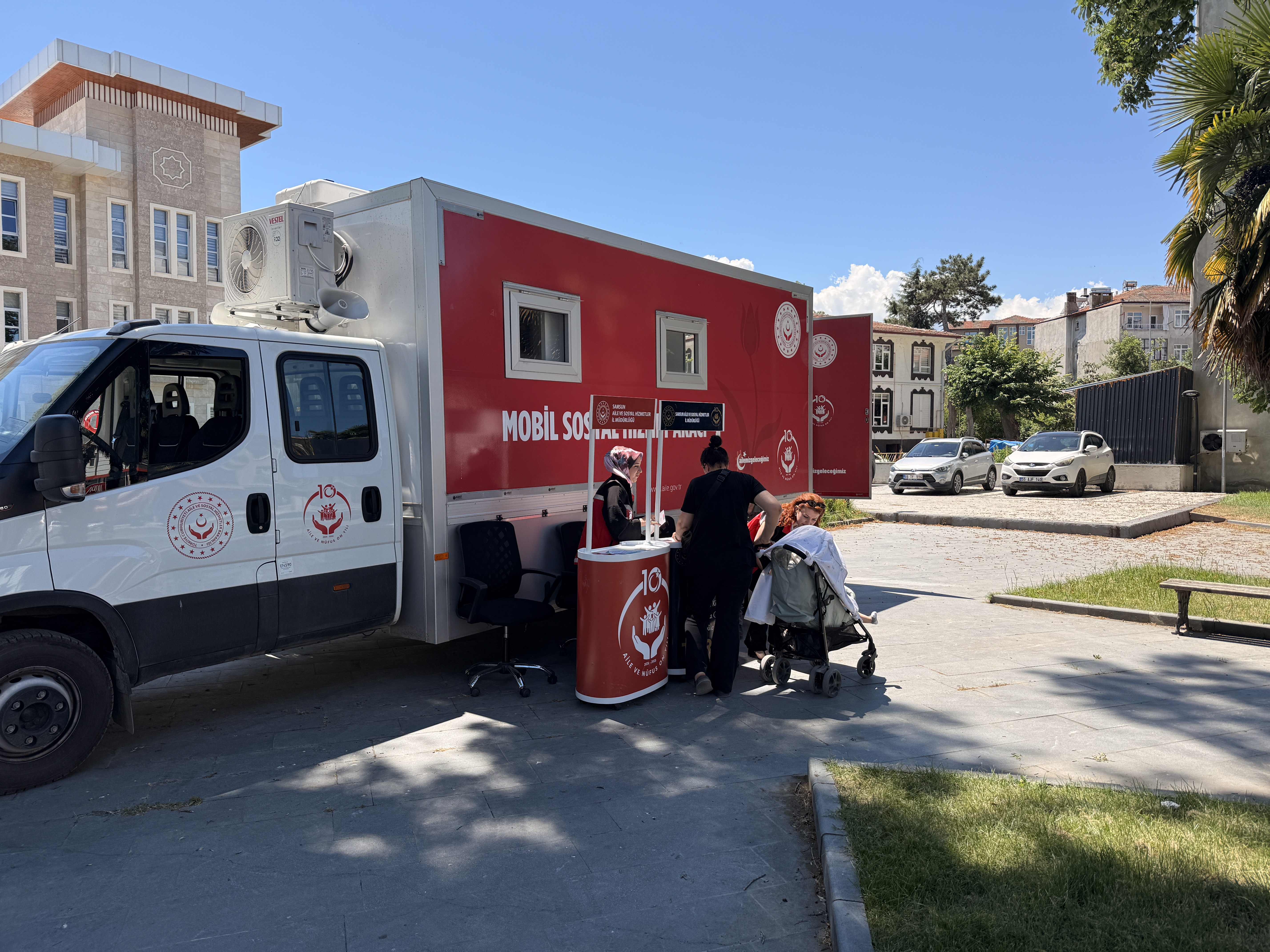 aa-20260616-41689743-41689742-mobil-sosyal-hizmet-araci-alacamda-hizmet-verdi.jpg