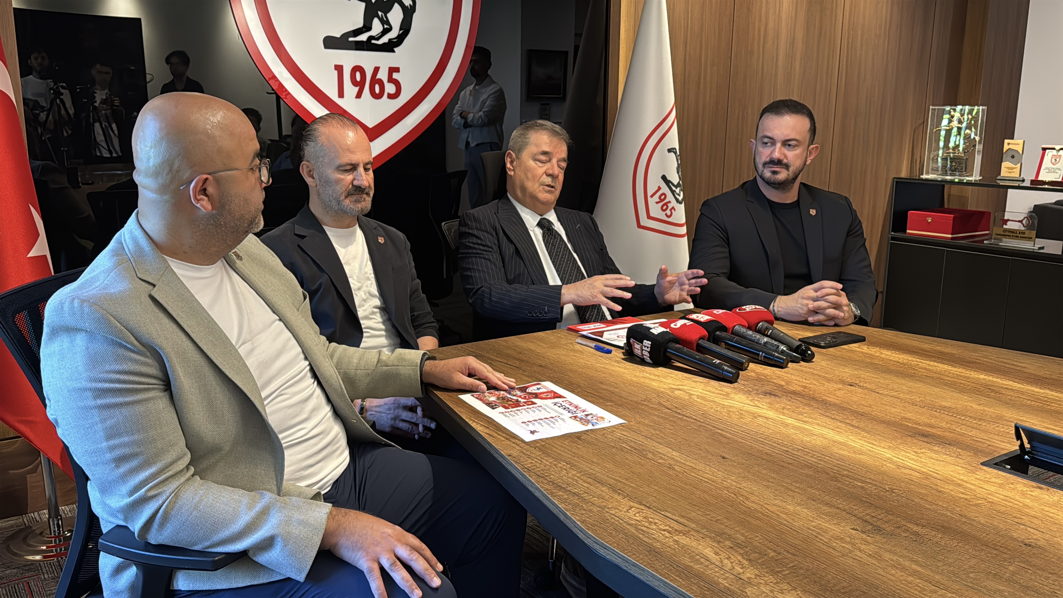 samsunspor-baskan-vekili-bilen-her-done-1366039-405547.jpg