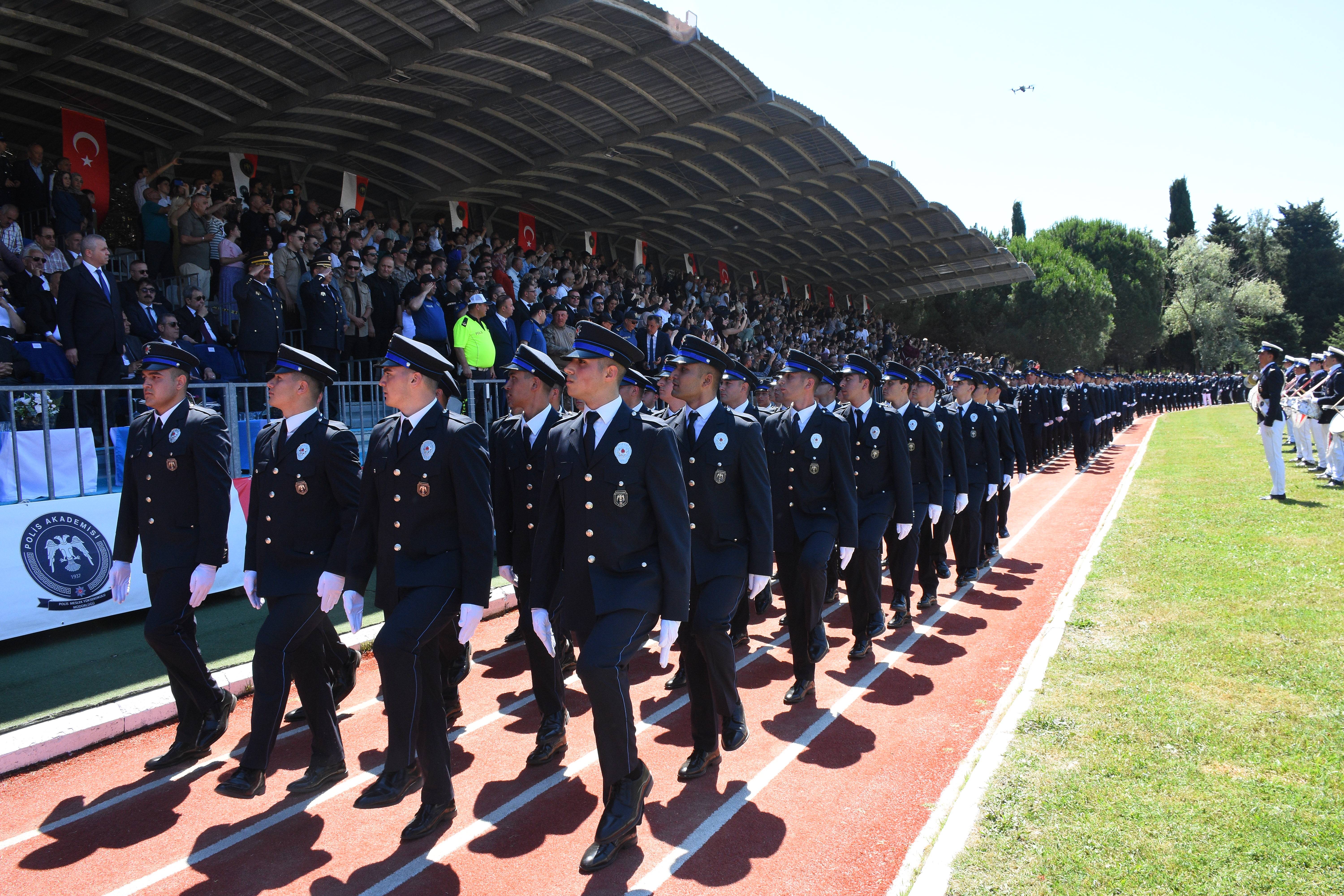 aa-20260625-41782526-41782522-samsunda-egitimini-tamamlayan-380-polis-adayi-mezun-oldu.jpg