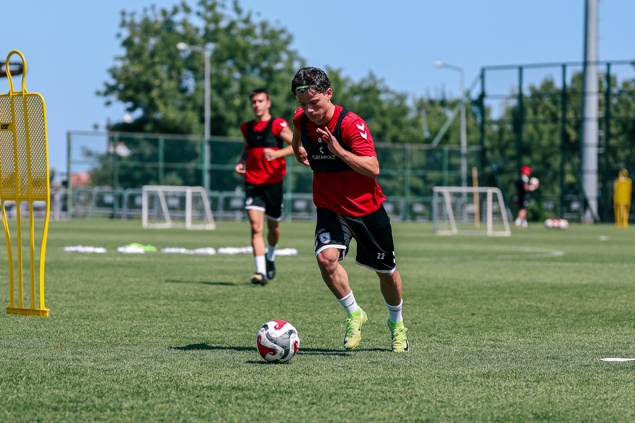u19-2.jpg