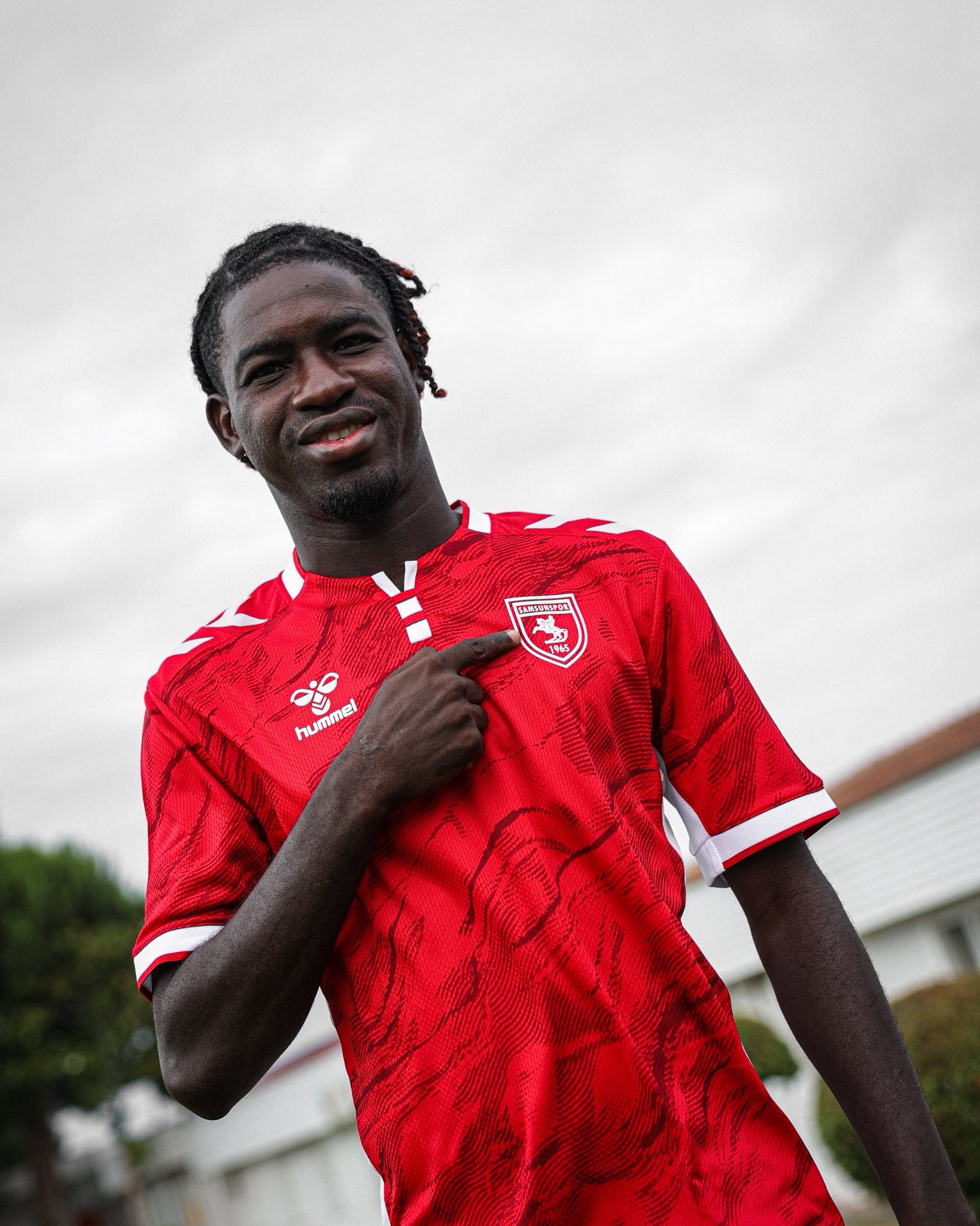 aa-20260714-41975210-41975209-samsunspor-cheick-tidiane-diabate-ile-4-yillik-sozlesme-imzaladi.jpg