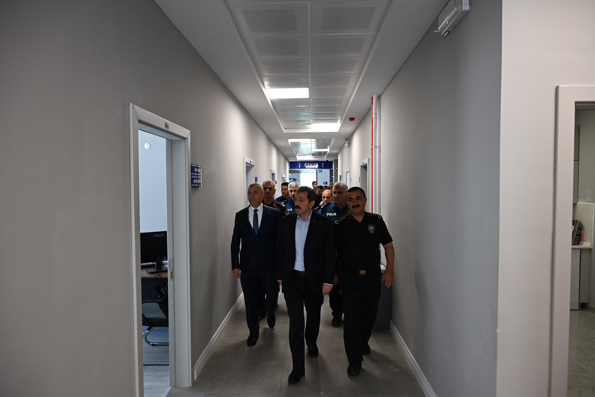 vali-tavli-atakum-ilce-emniyet-mudurlug-1432715-425828.jpg