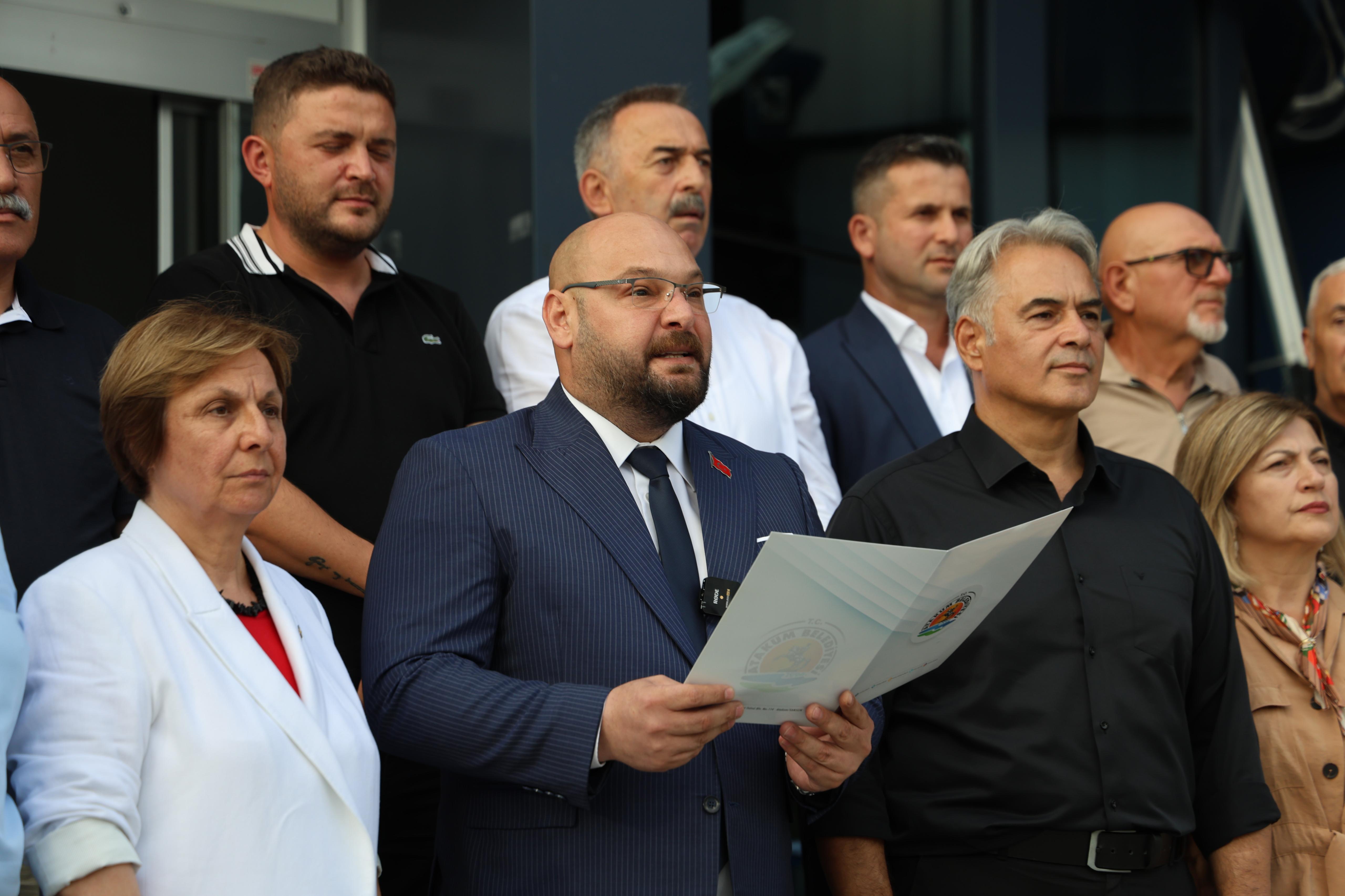 baskan-turkel-yeni-partide-17.jpeg