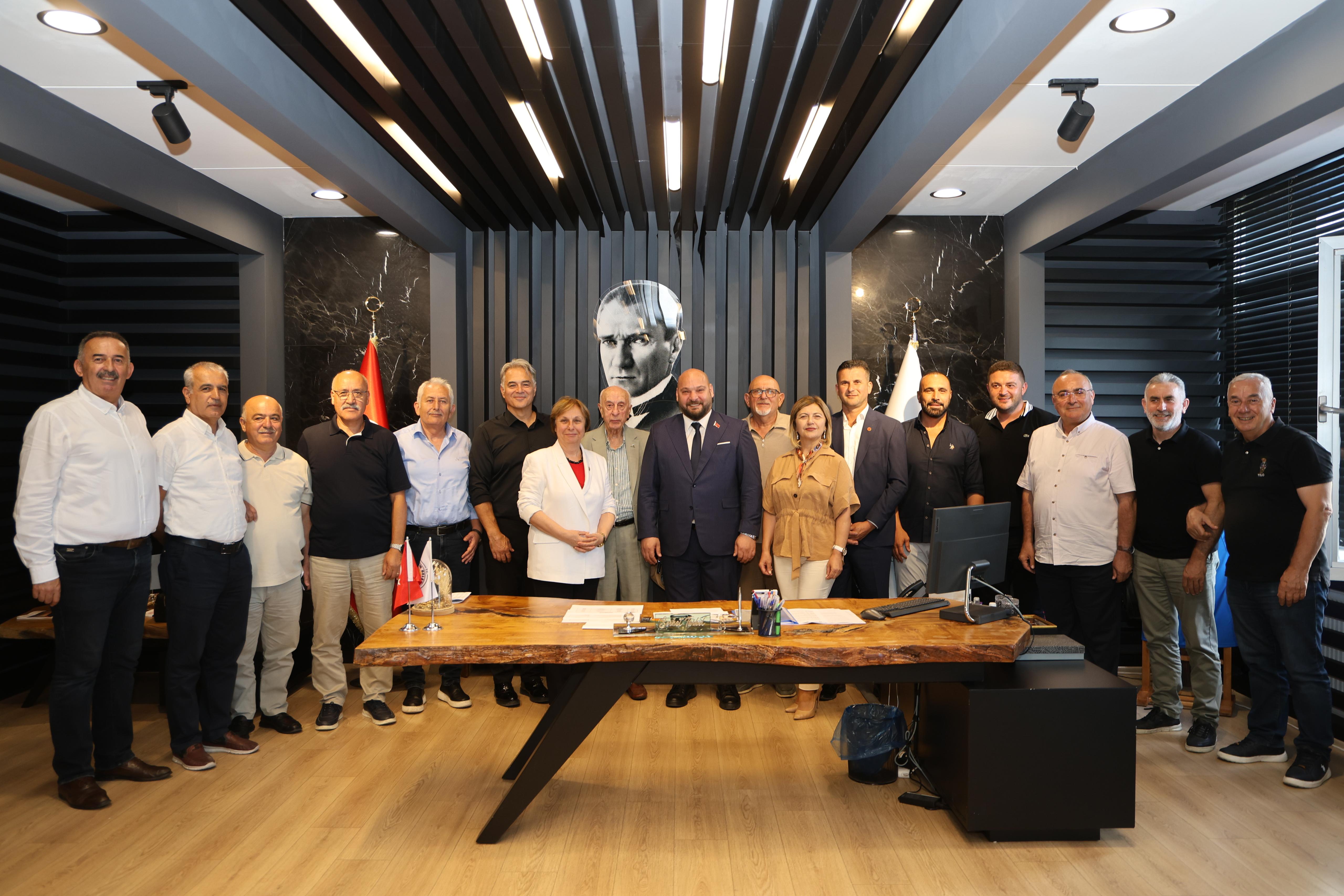 baskan-turkel-yeni-partide-19.jpeg