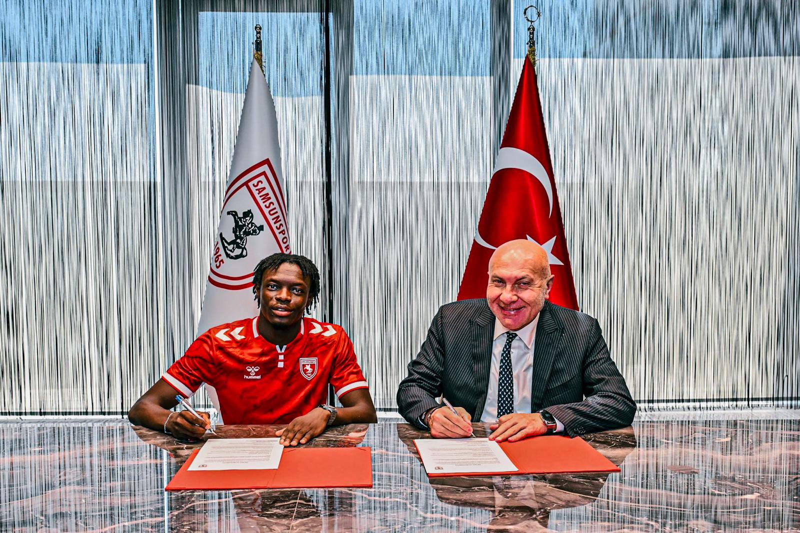 aa-20260804-42141024-42141023-samsunspor-antoine-sekongoyu-renklerine-katti.jpg