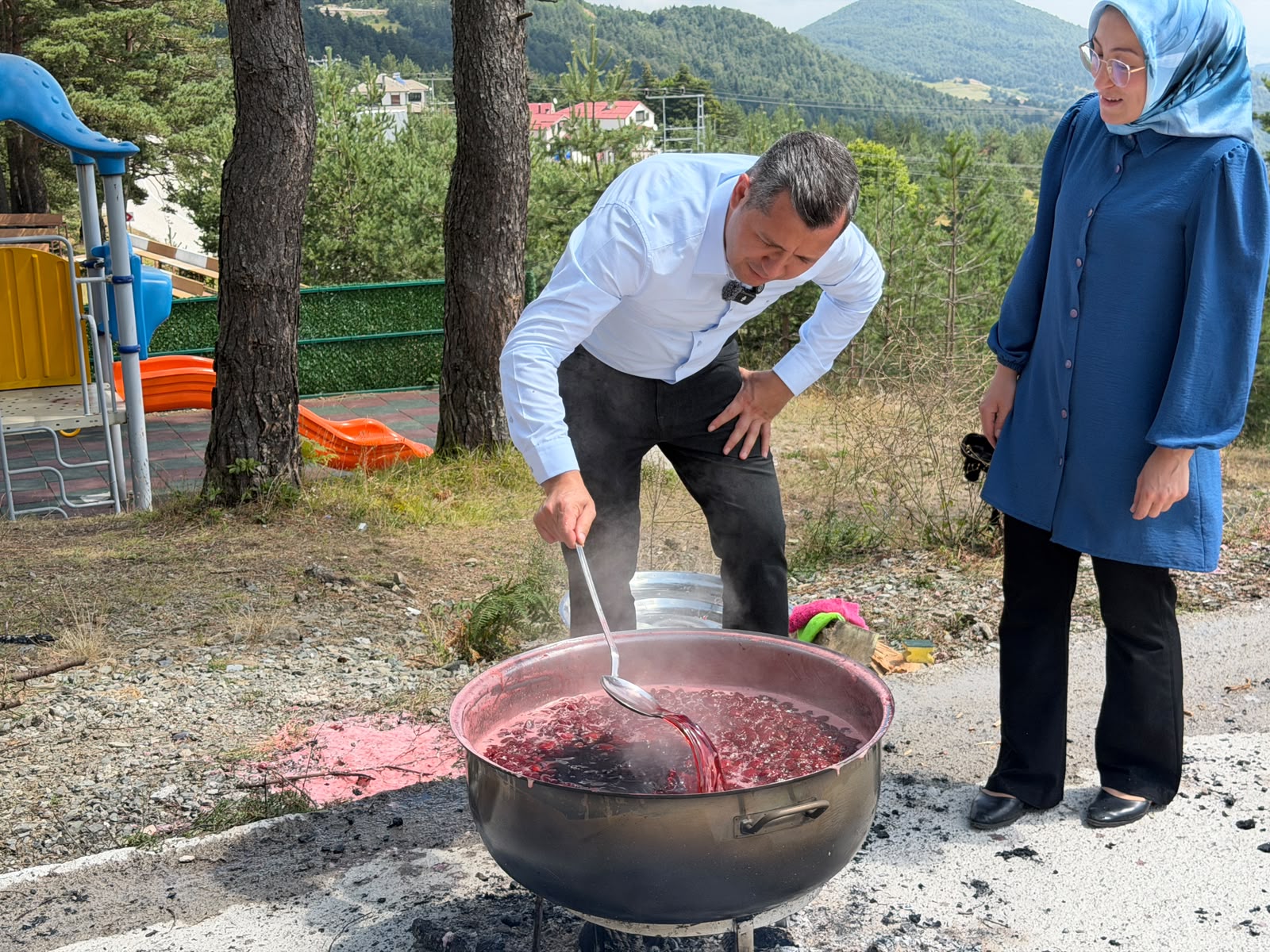 aa-20260807-42160096-42160093-alacam-belediyesi-cilek-receli-uretti.jpg