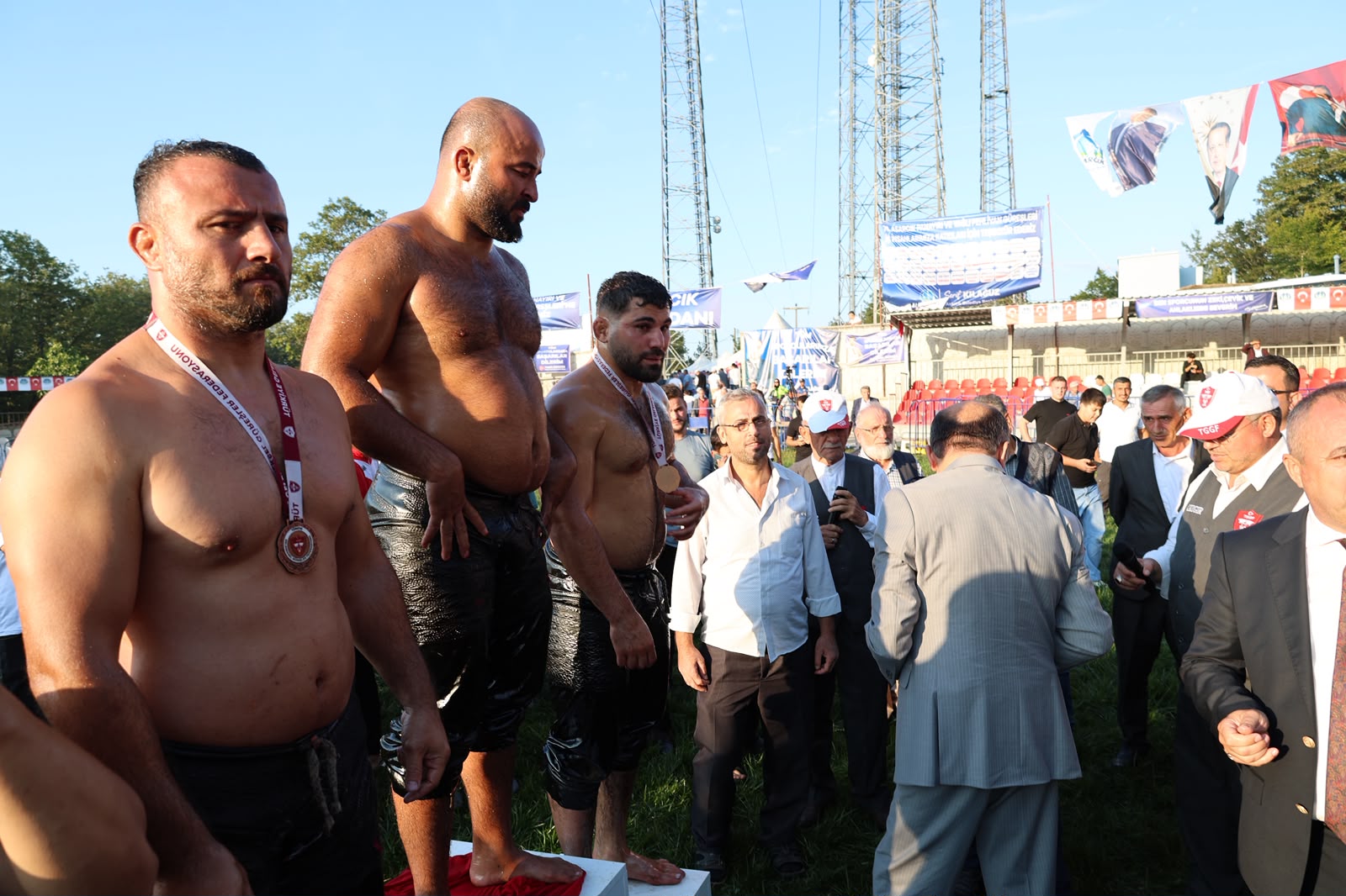aa-20260816-42228663-42228662-asarcikta-76-geleneksel-panayir-ve-kemerli-yagli-guresleri-duzenlendi.jpg