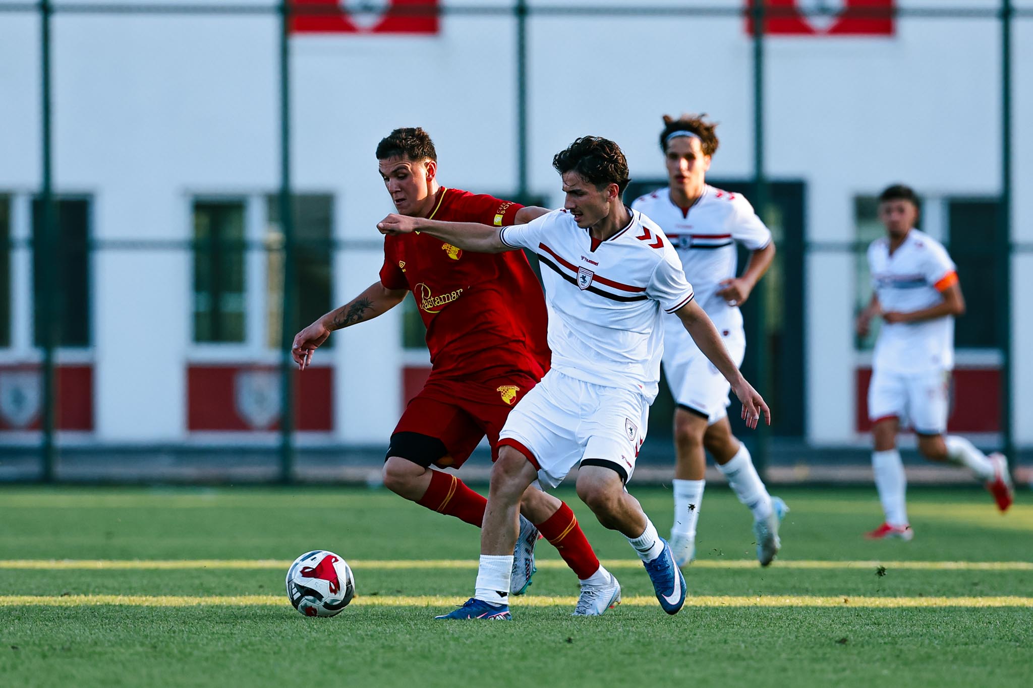 u19-2.jpg