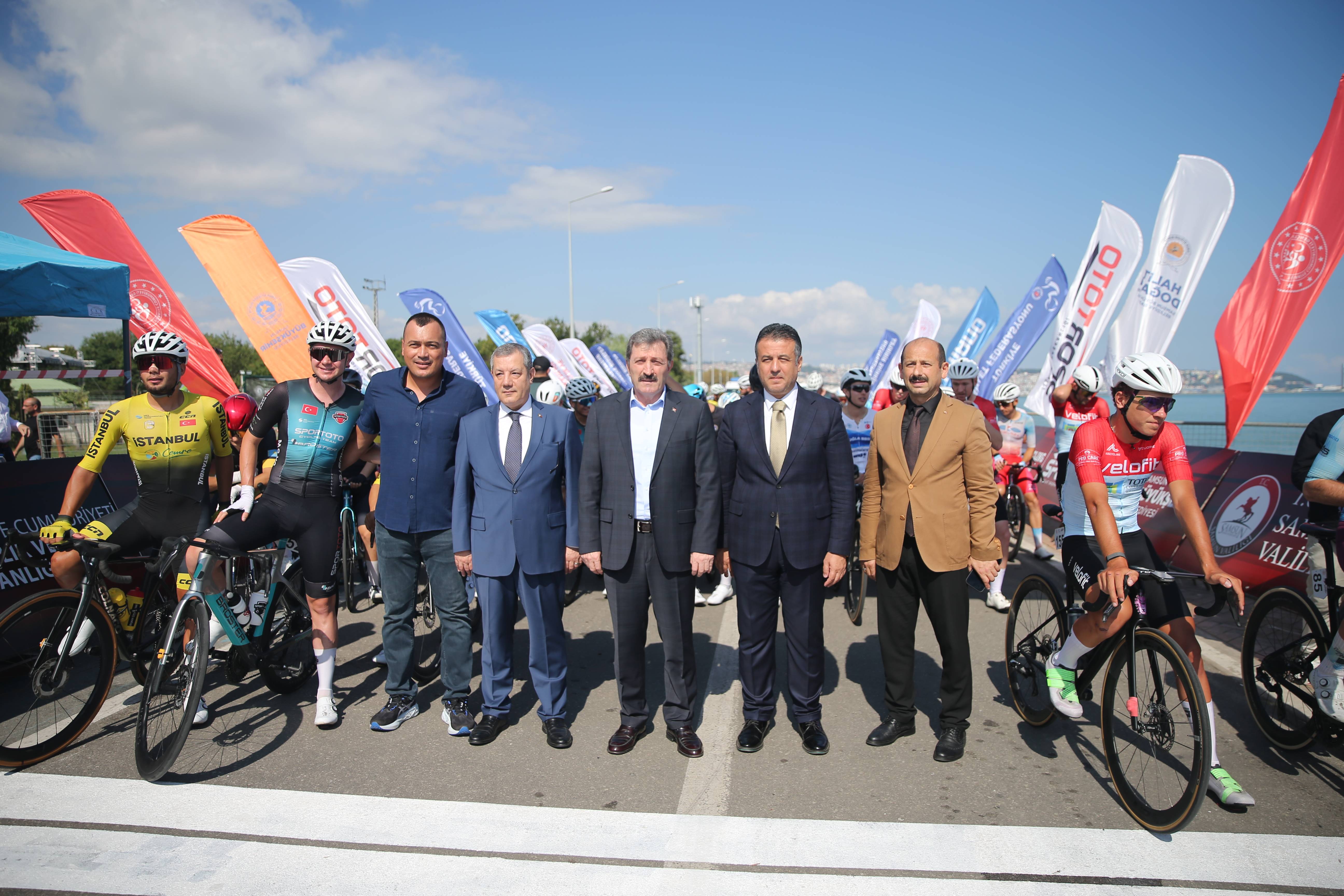 aa-20260827-42317997-42317993-tour-of-samsun-2026-uluslararasi-bisiklet-yarisi-basladi-001.jpg