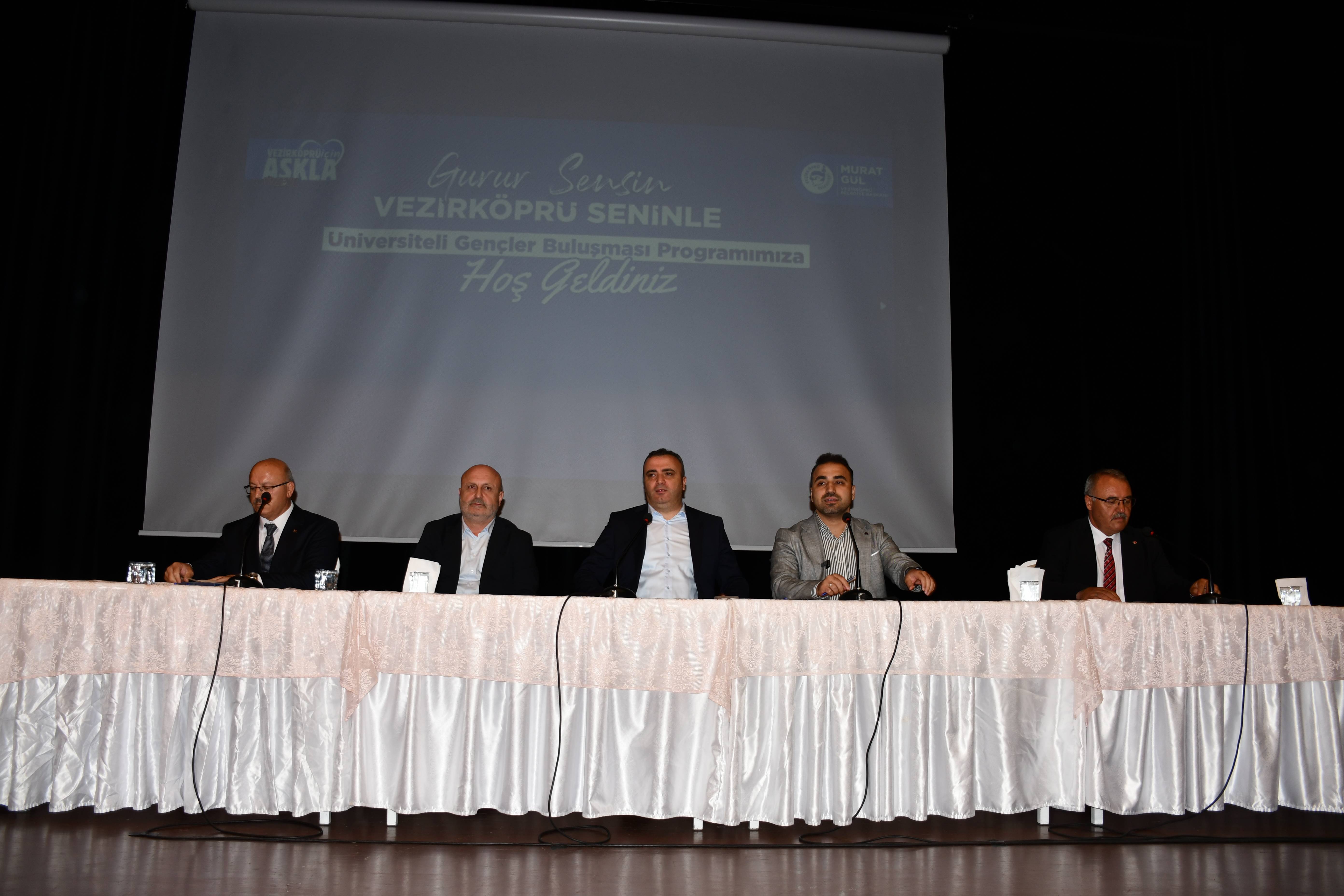 aa-20260831-42352228-42352226-universiteyi-kazanan-ogrenciler-icin-ugurlama-programi-duzenlendi.jpg